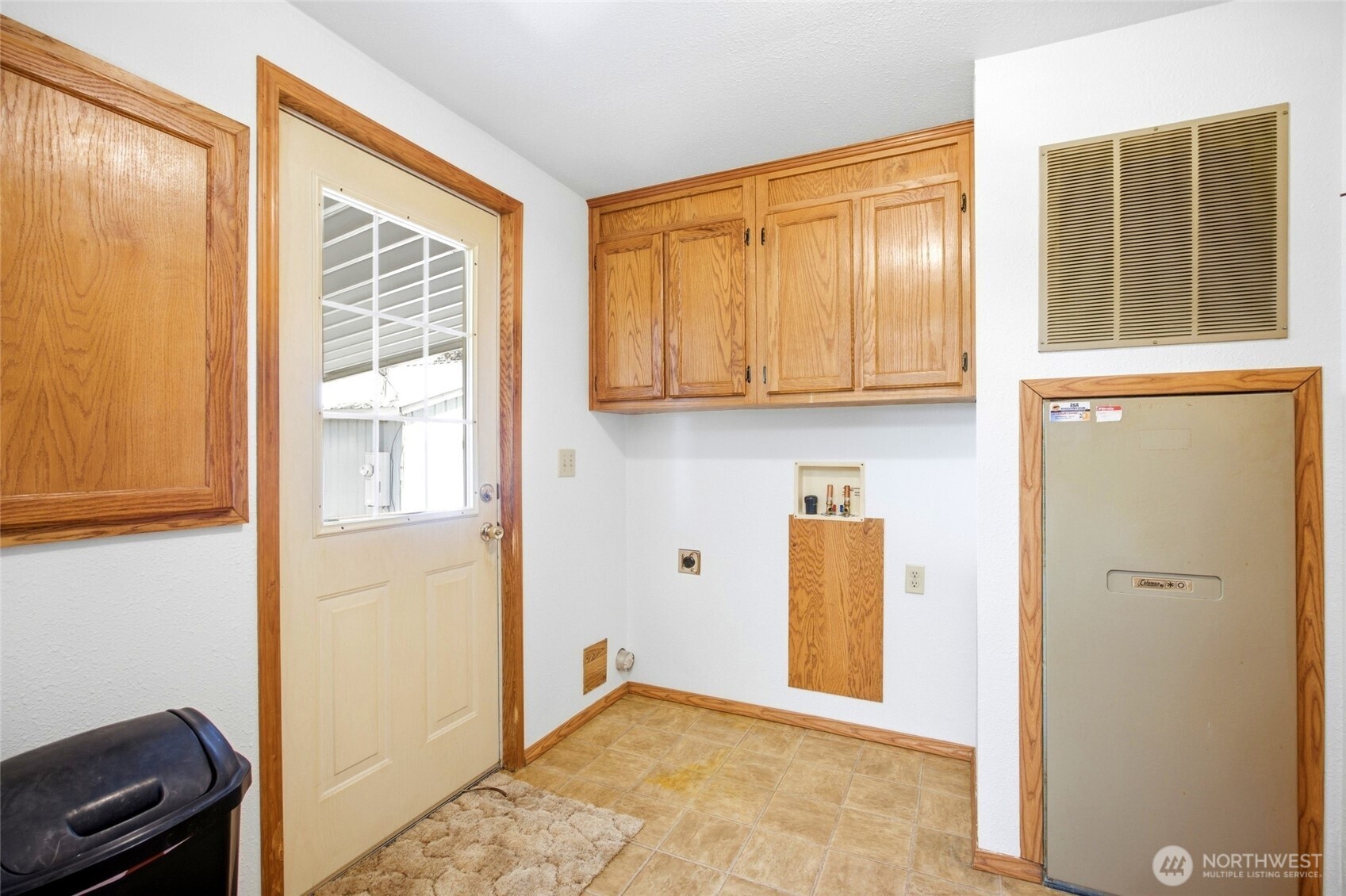 9664 Ne Maple Drive Property Photo 16