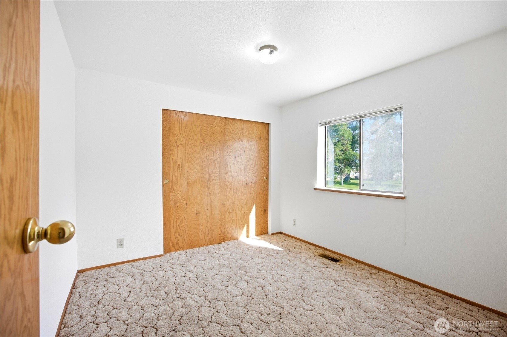 9664 Ne Maple Drive Property Photo 20