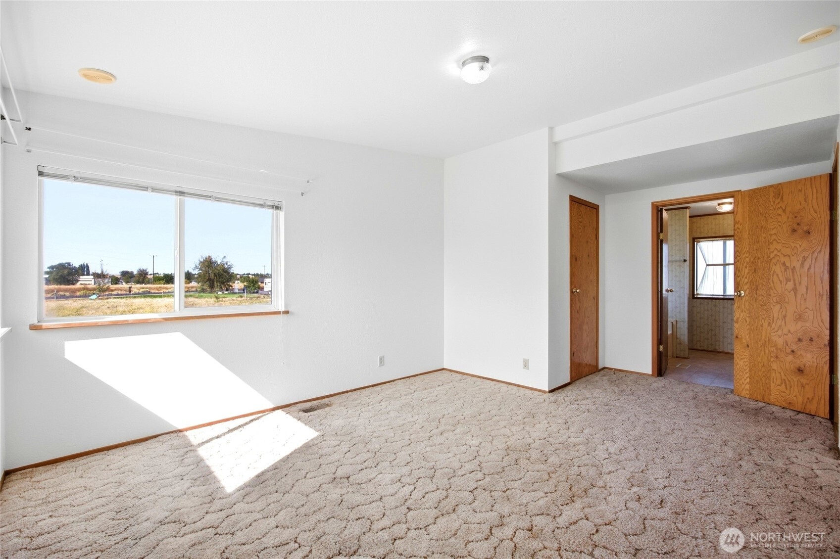 9664 Ne Maple Drive Property Photo 24