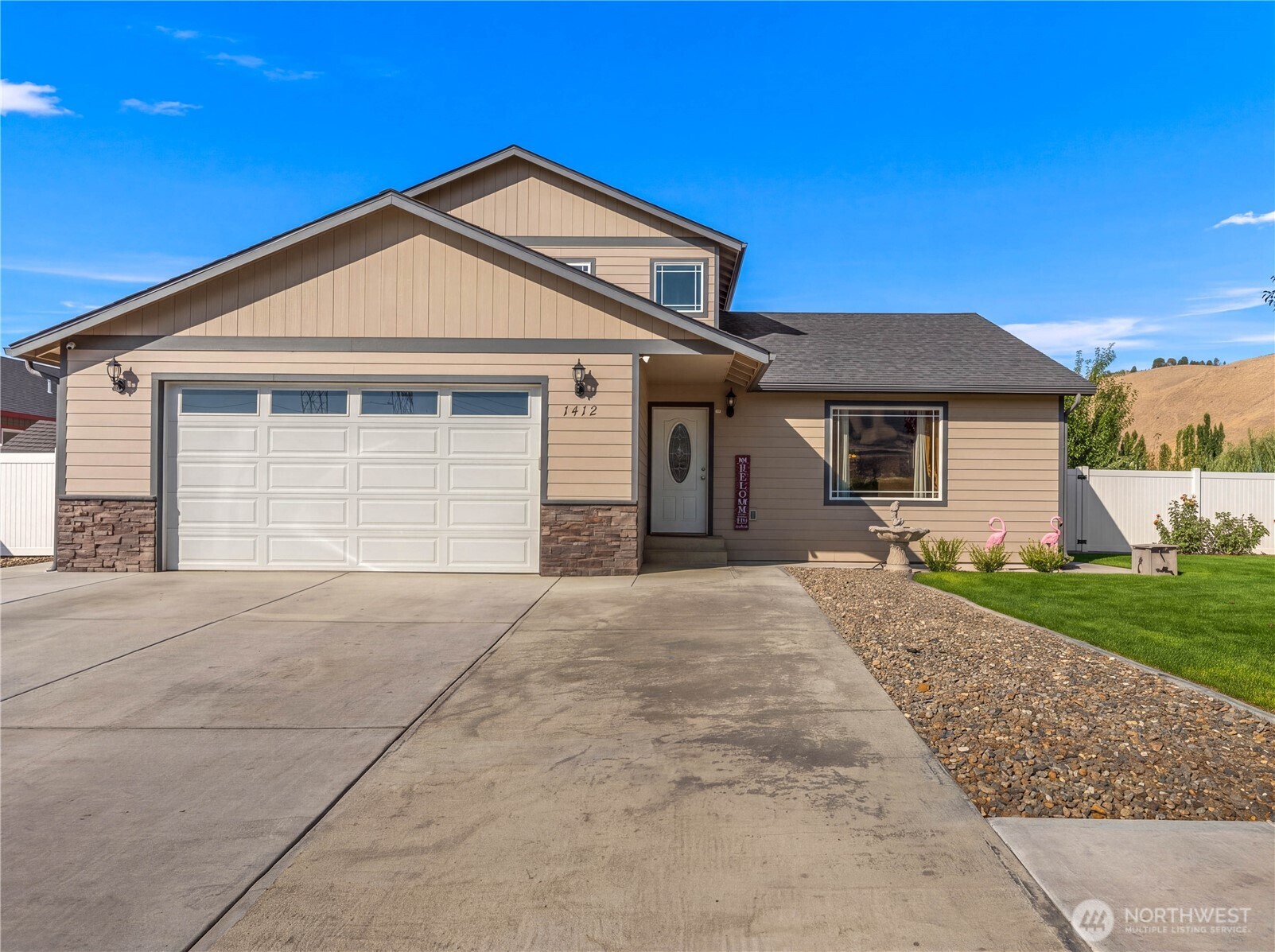 1412 Denny Place Property Photo 6
