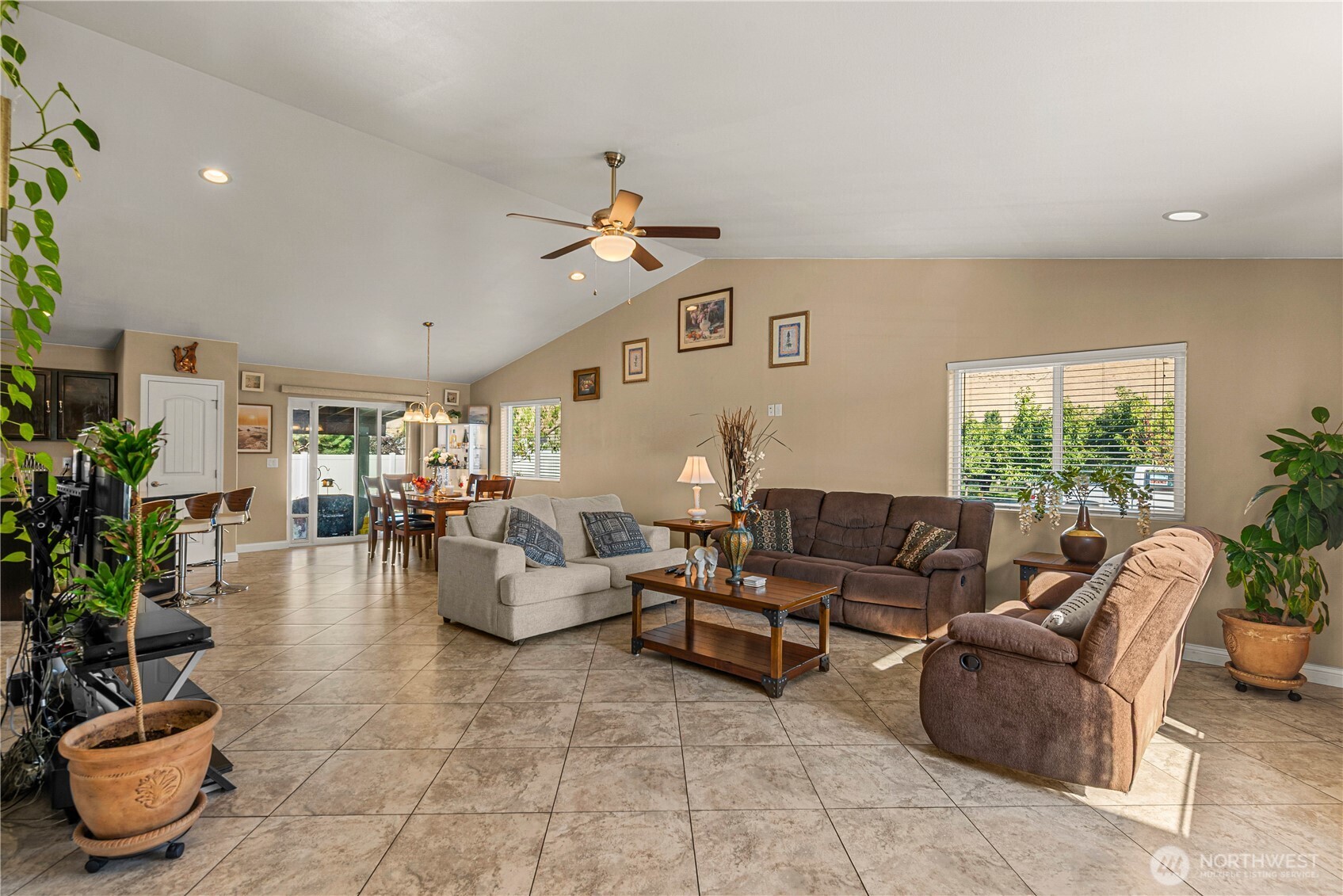 1412 Denny Place Property Photo 10