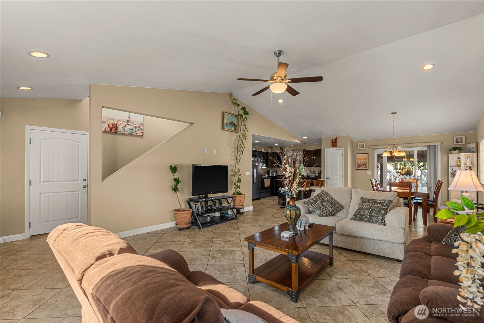 1412 Denny Place Property Photo 11