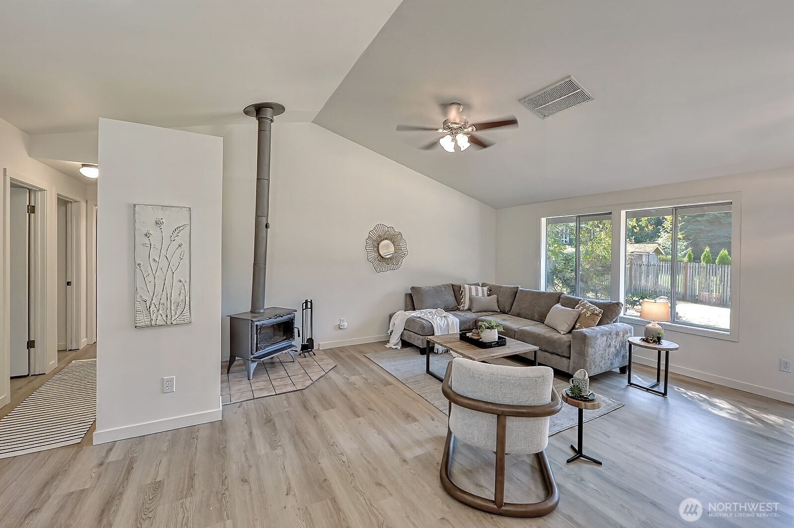 3821 Del Bonita Way Property Photo 6