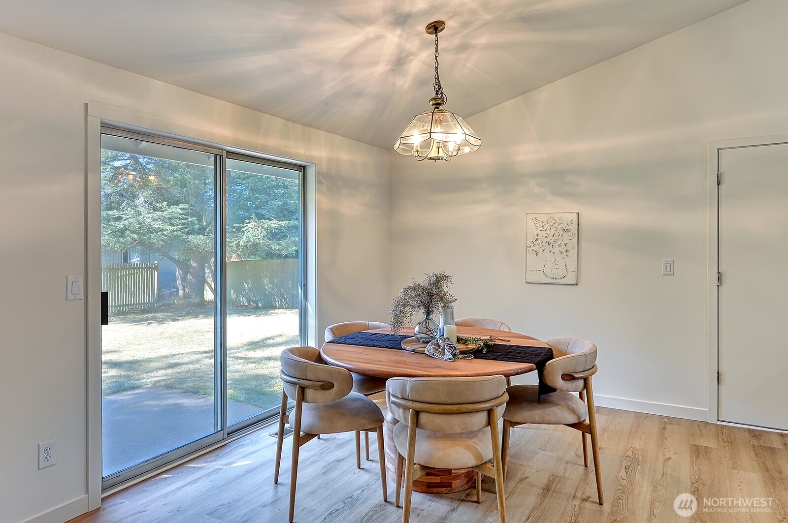 3821 Del Bonita Way Property Photo 10
