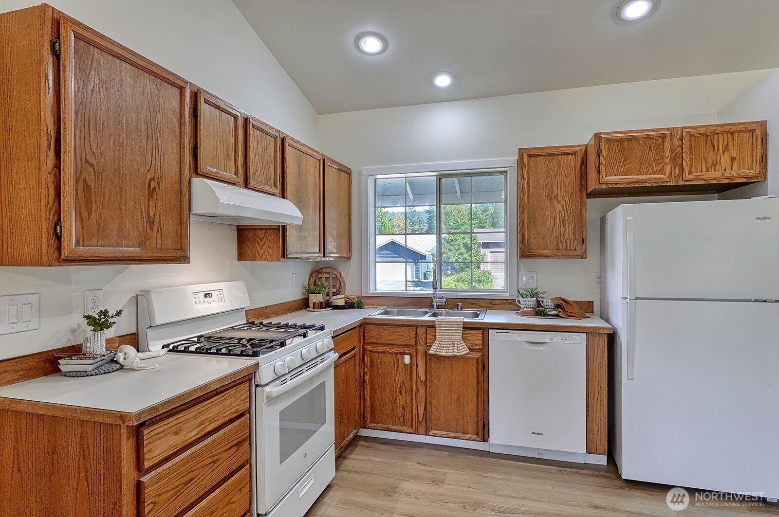 3821 Del Bonita Way Property Photo 12