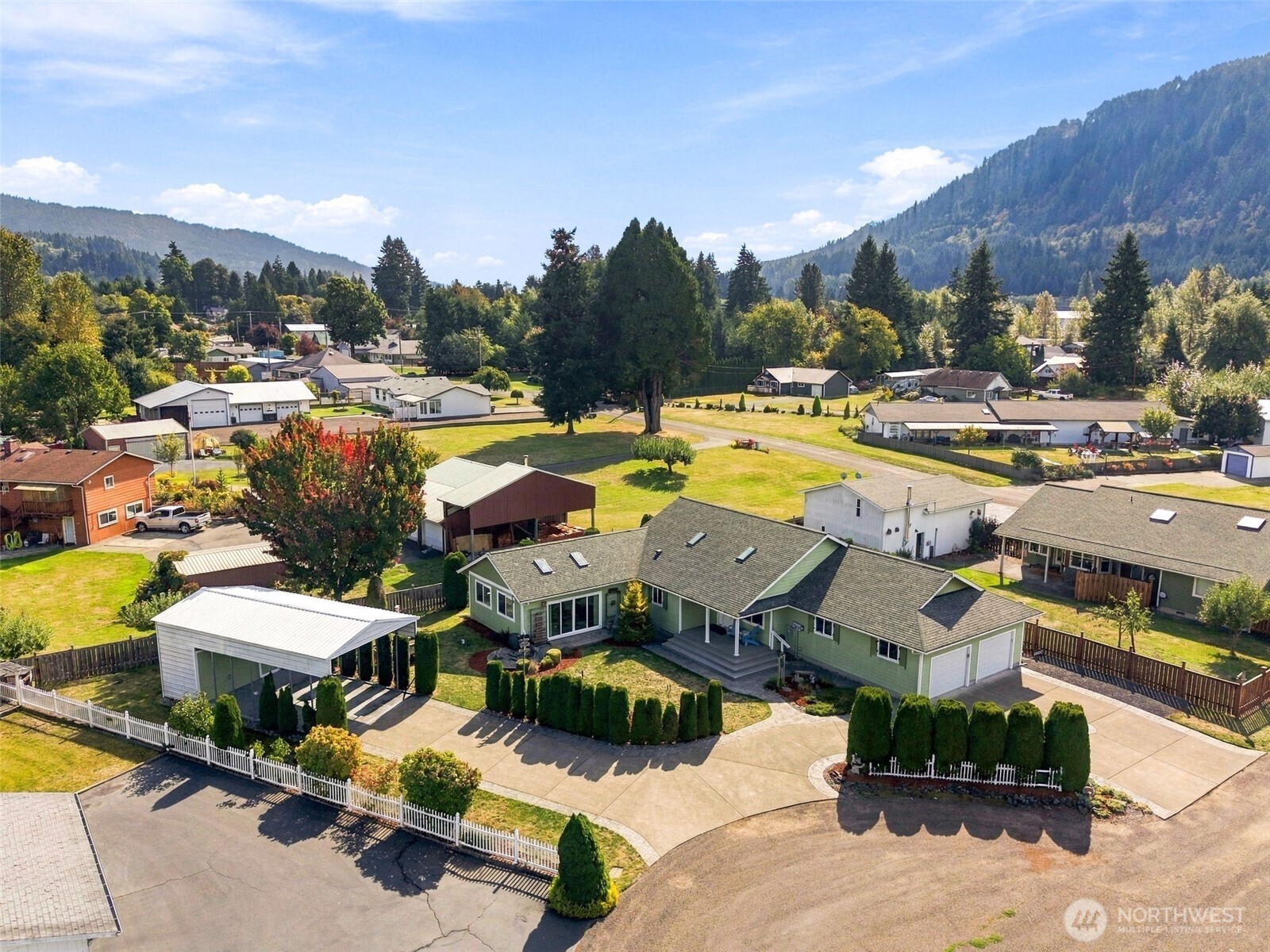 120 River Way Property Photo 1