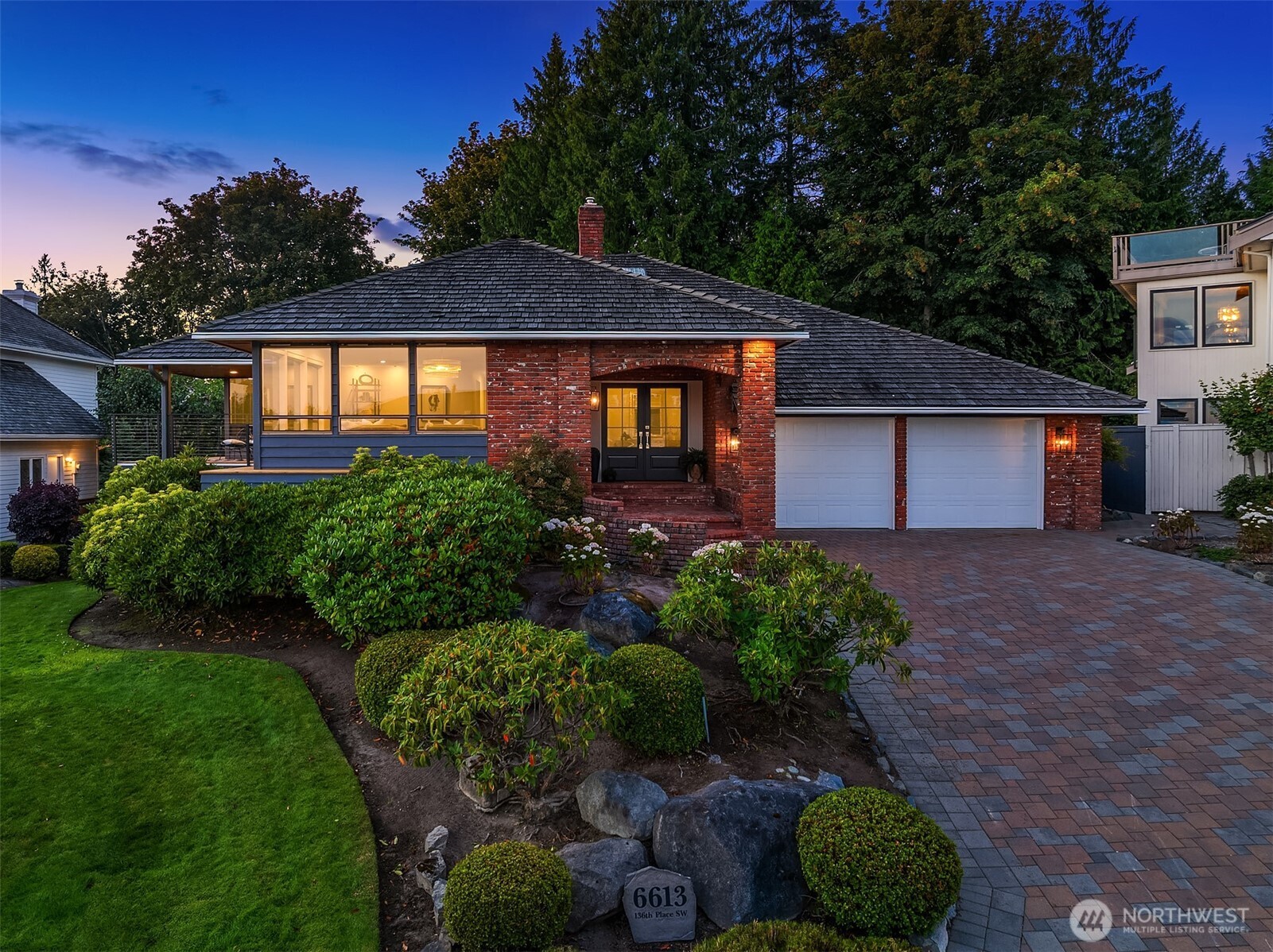 6613 136th Place Property Photo 2