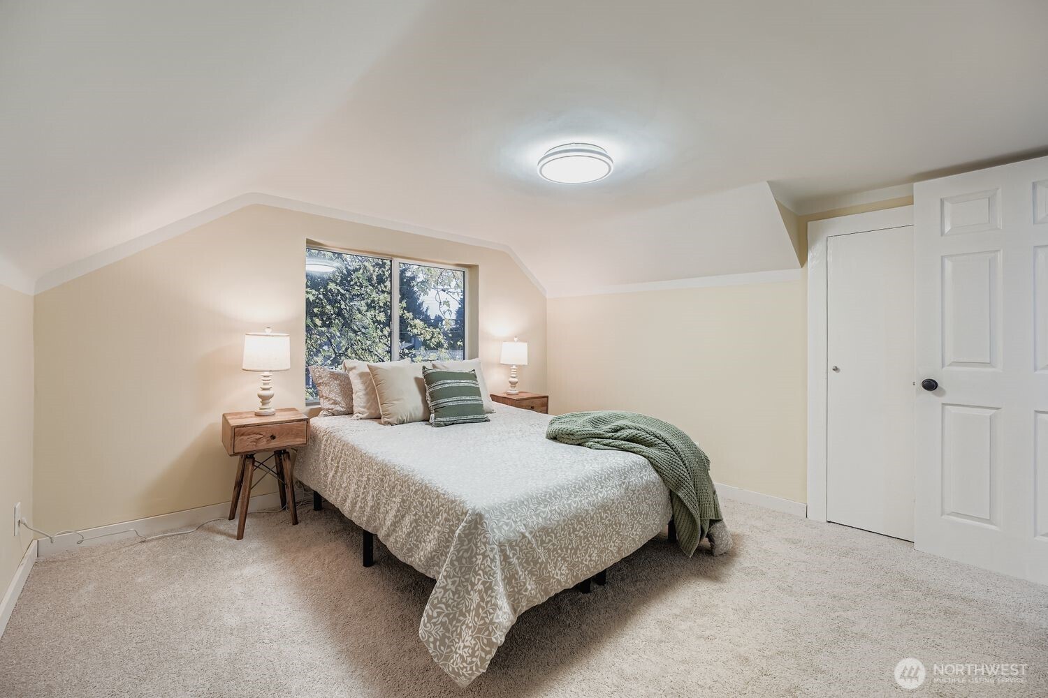 102 N Street Property Photo 18