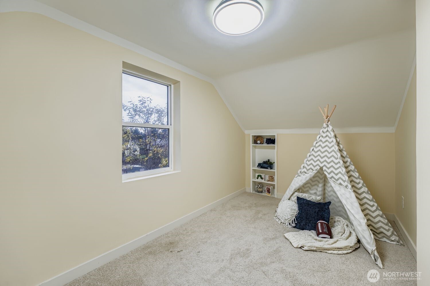 102 N Street Property Photo 23