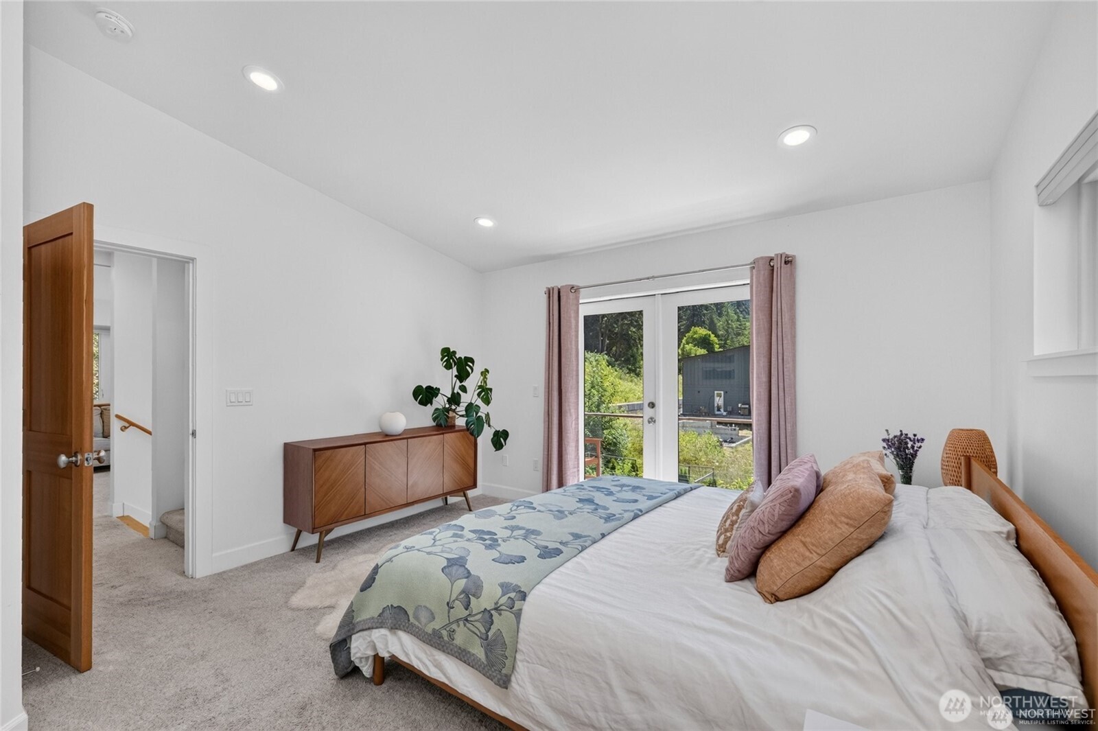760 Chuckanut Drive Property Photo 18