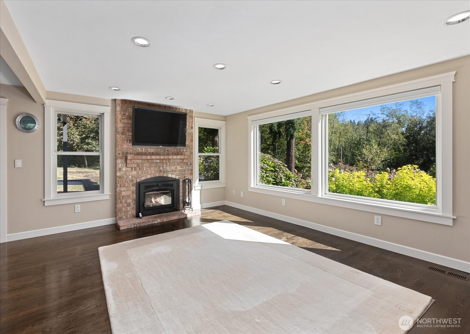 11407 206th Street Property Photo 6