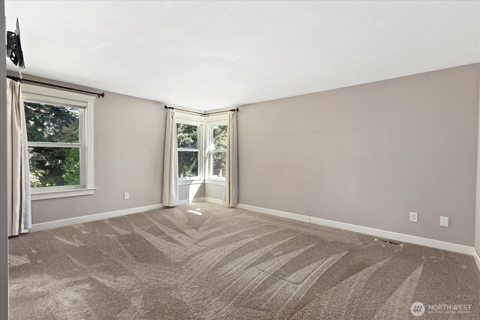 11407 206th Street Property Photo 17