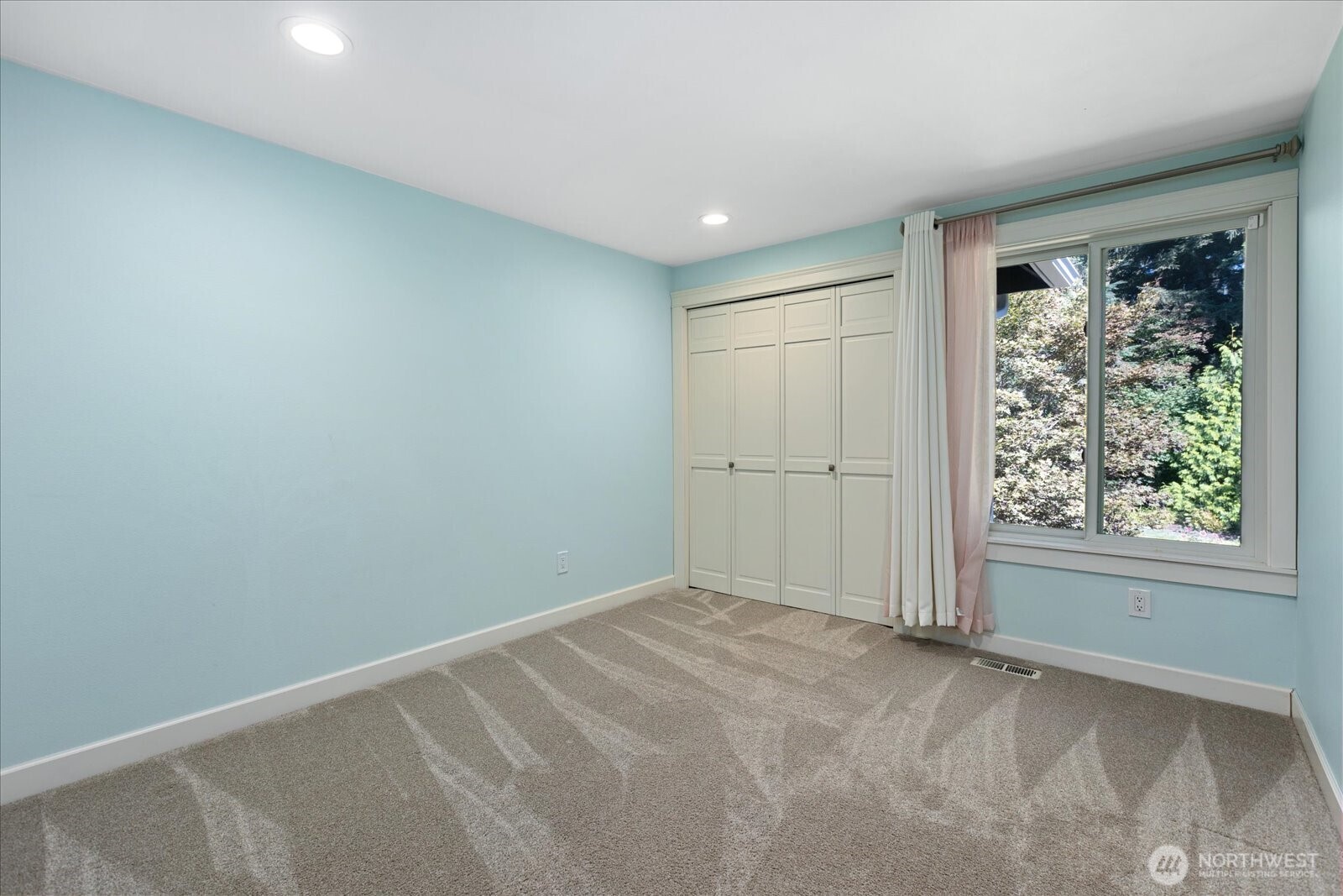 11407 206th Street Property Photo 22