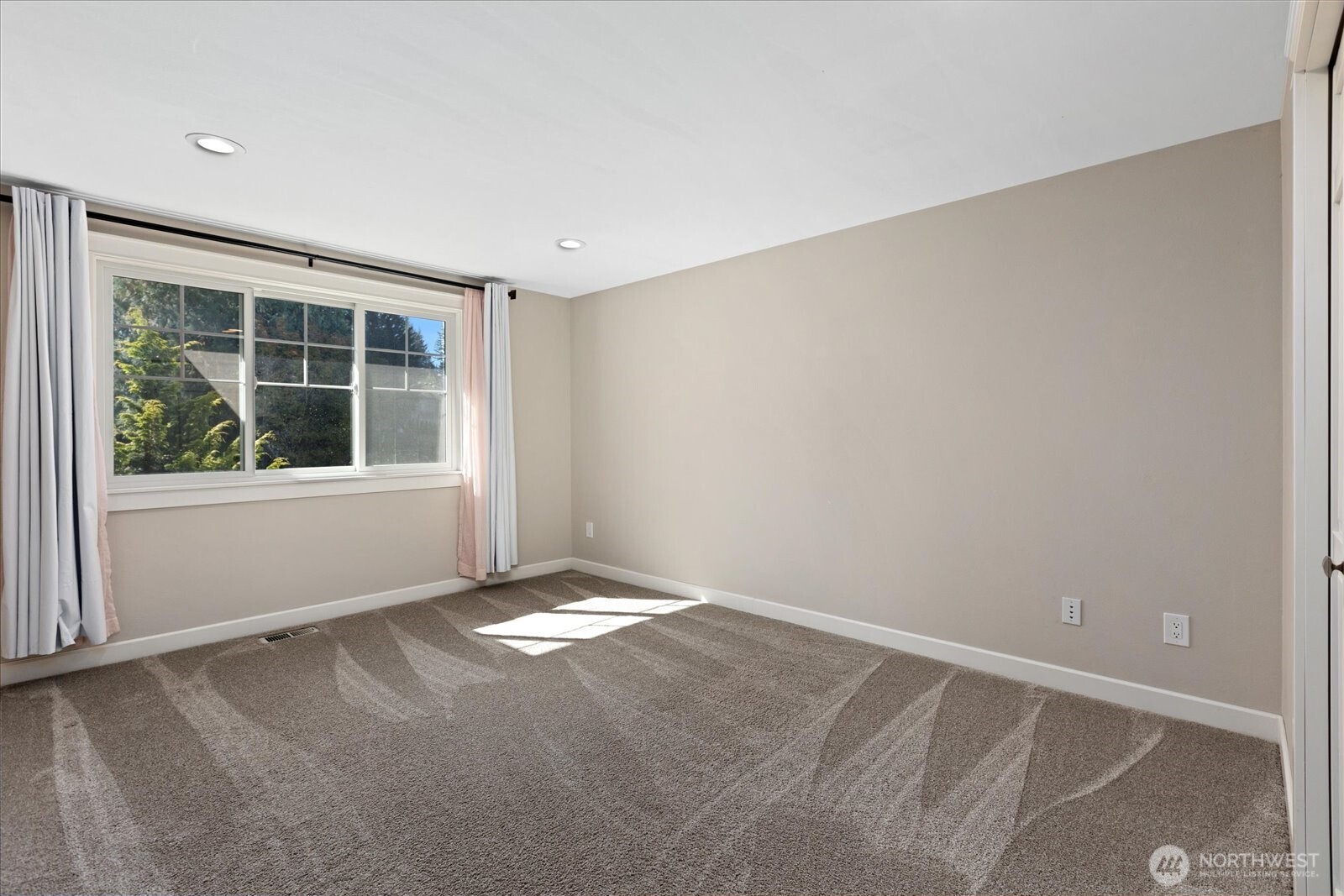 11407 206th Street Property Photo 24