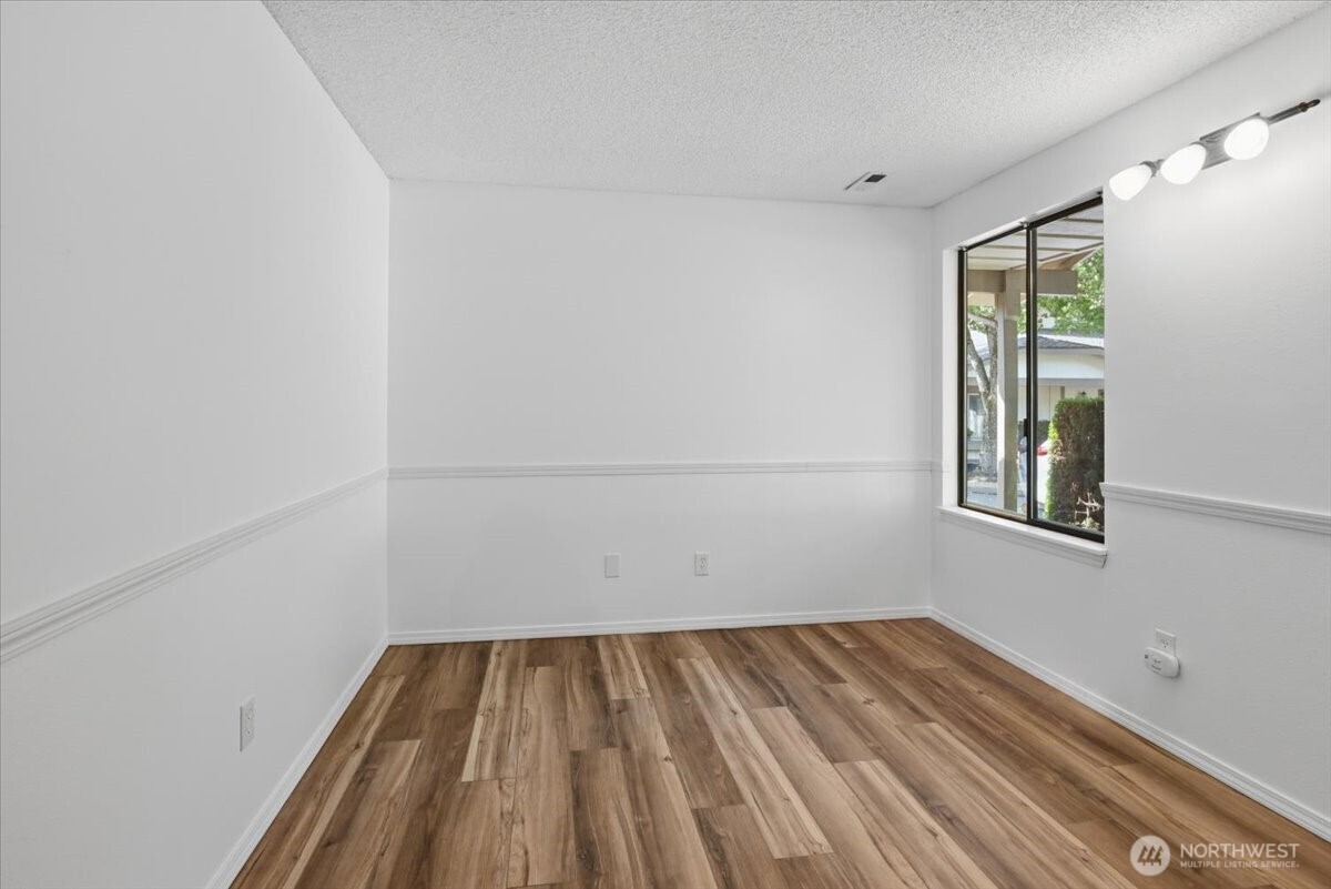16006 Village Green Drive Property Photo 12