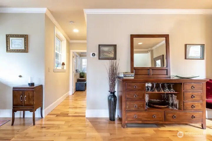 17514 W Riverside Drive Property Photo 4