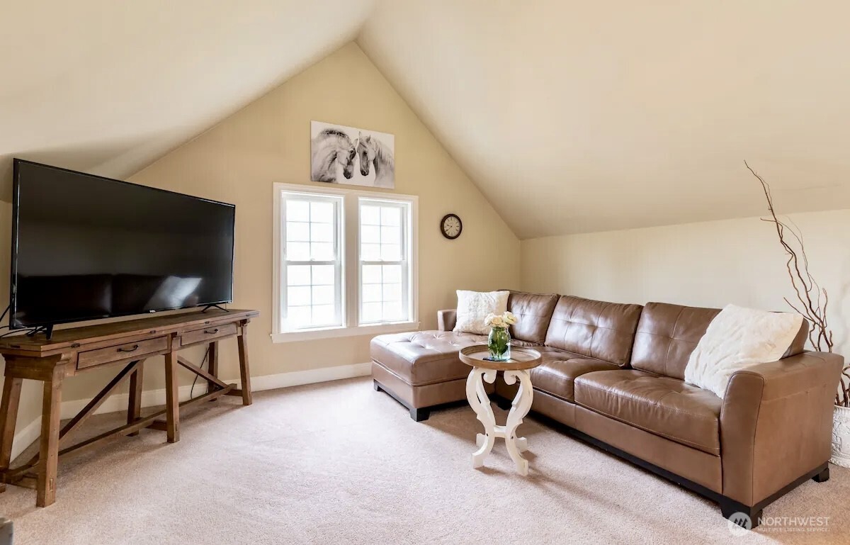 17514 W Riverside Drive Property Photo 16