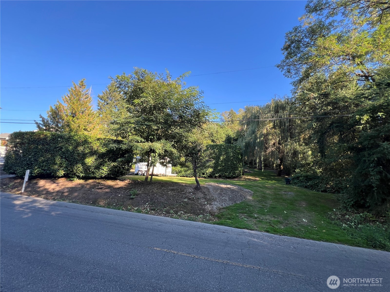 17514 W Riverside Drive Property Photo 25