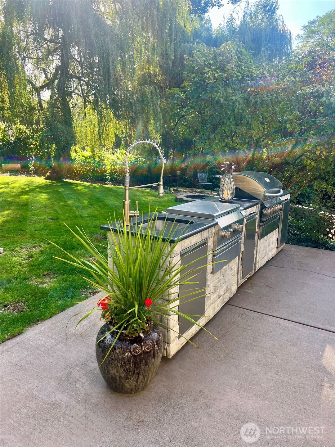 17514 W Riverside Drive Property Photo 28