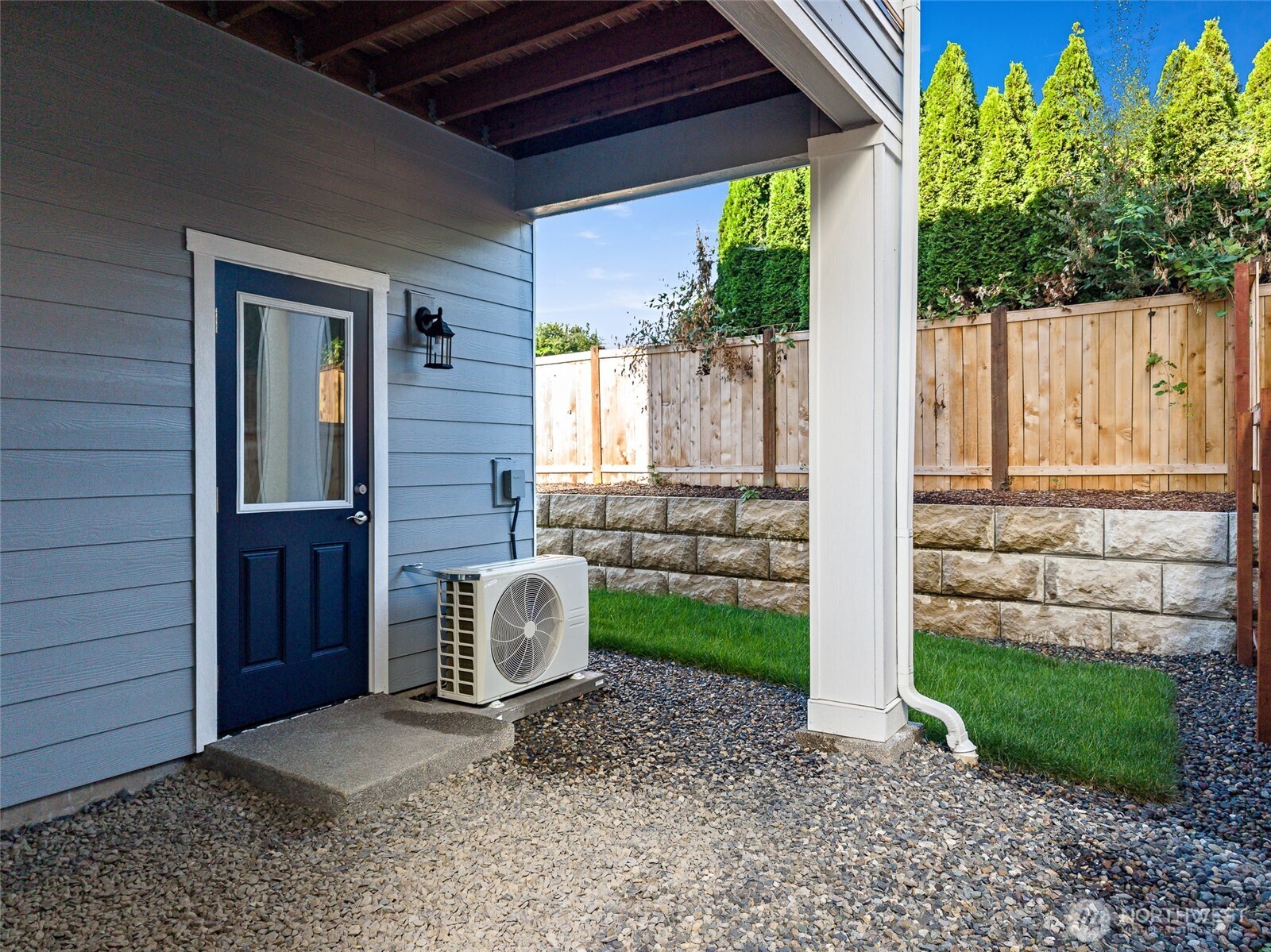 15136 87th Place Property Photo 9