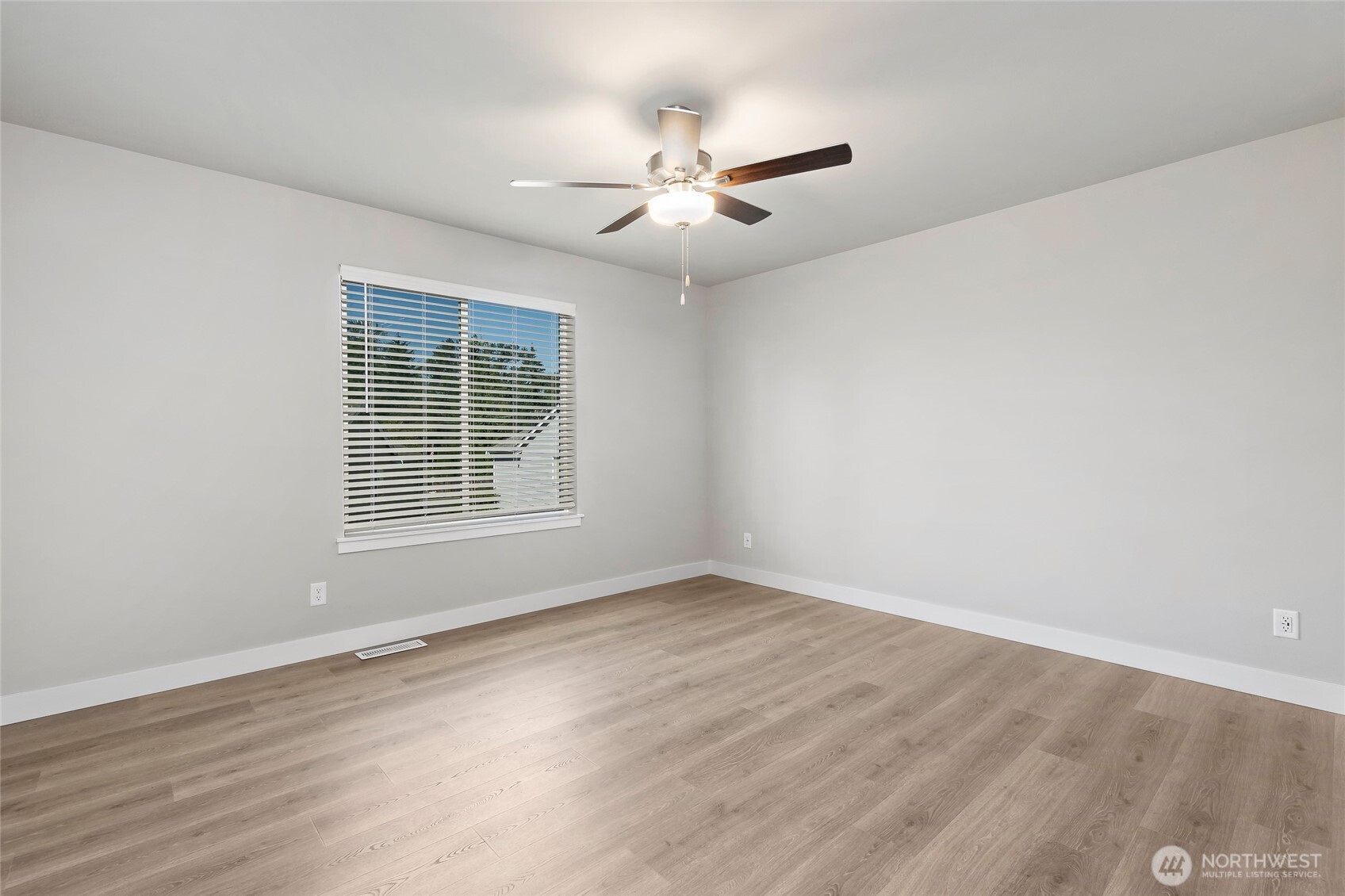 15136 87th Place Property Photo 28