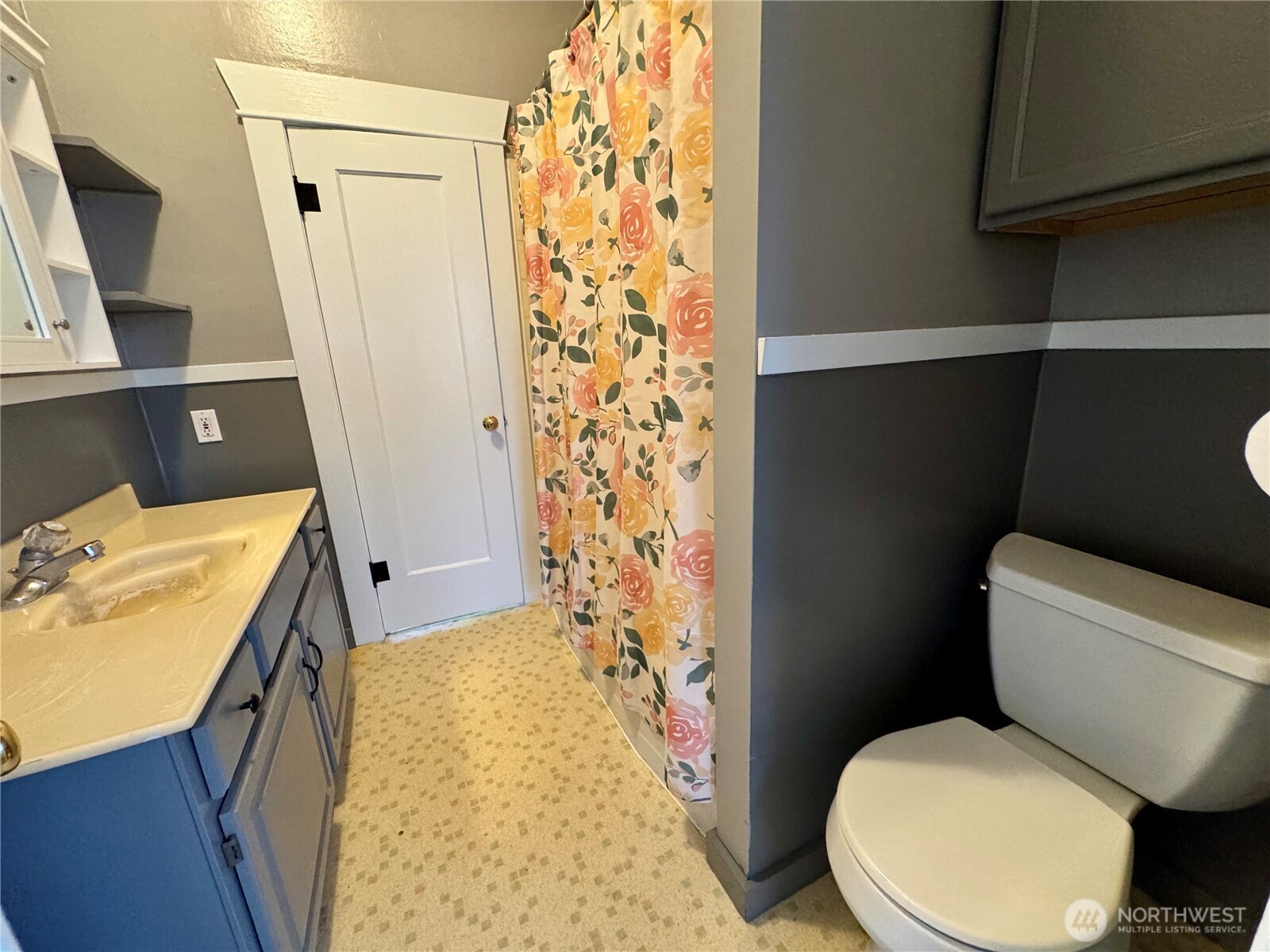 306 E Washington Avenue Property Photo 11