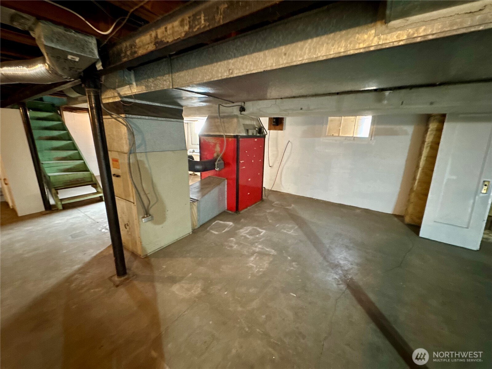 306 E Washington Avenue Property Photo 16