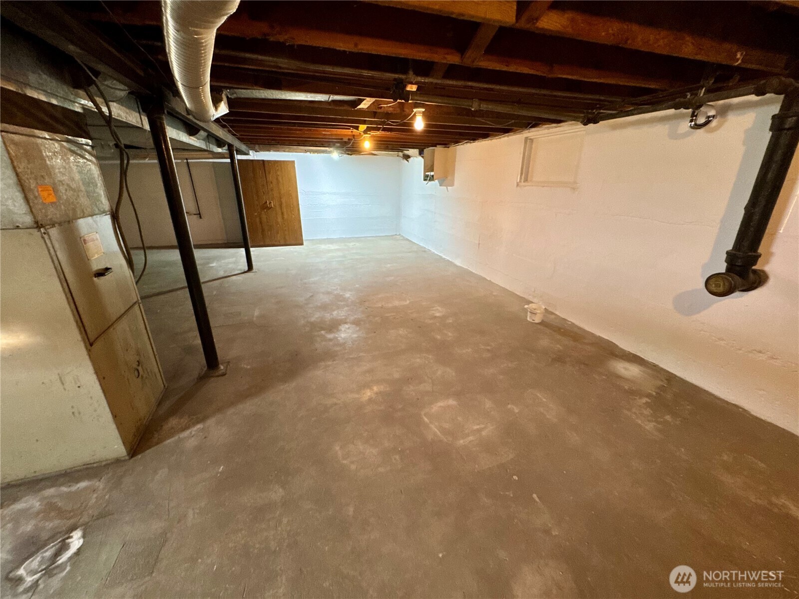 306 E Washington Avenue Property Photo 17