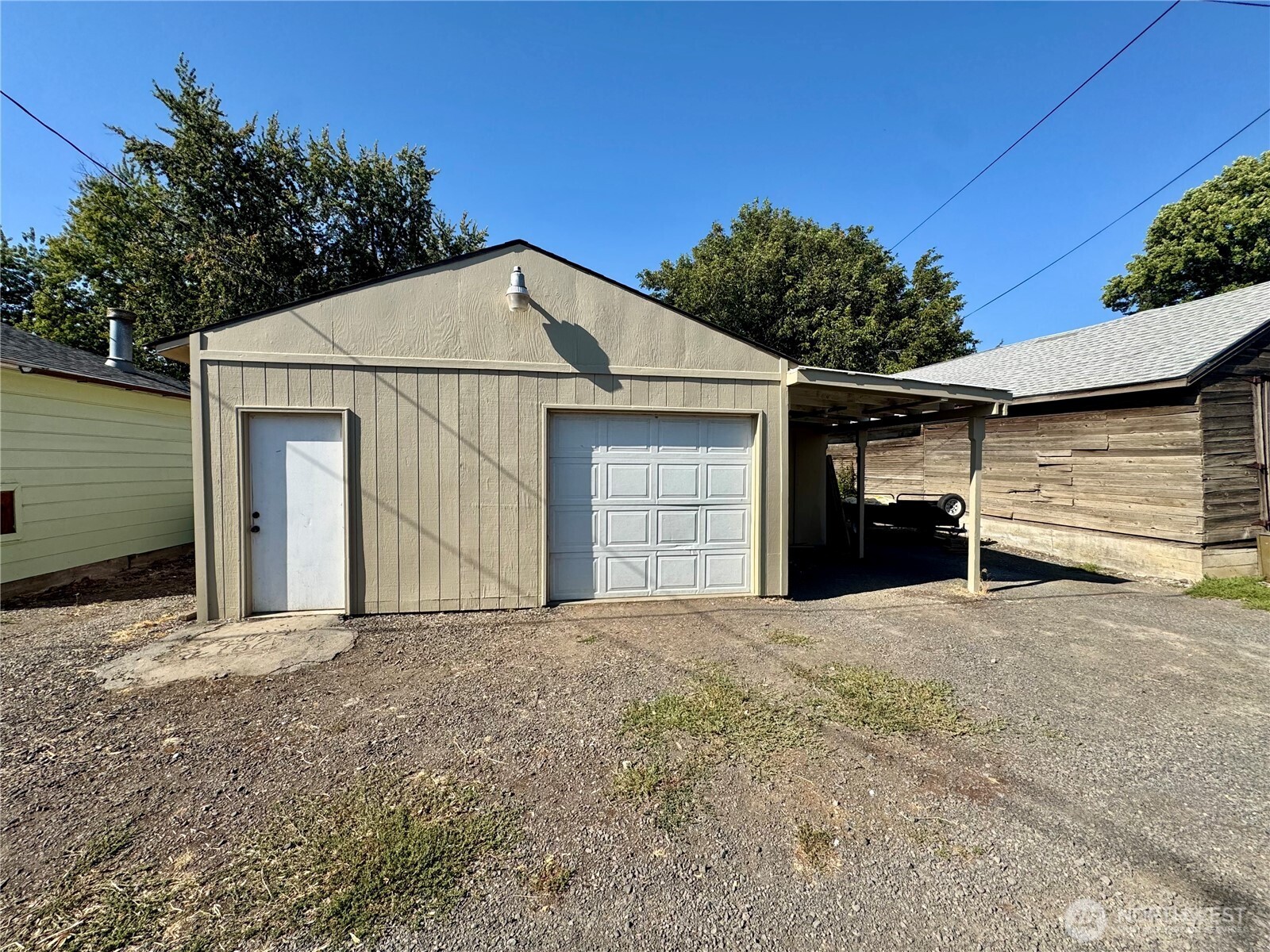 306 E Washington Avenue Property Photo 18