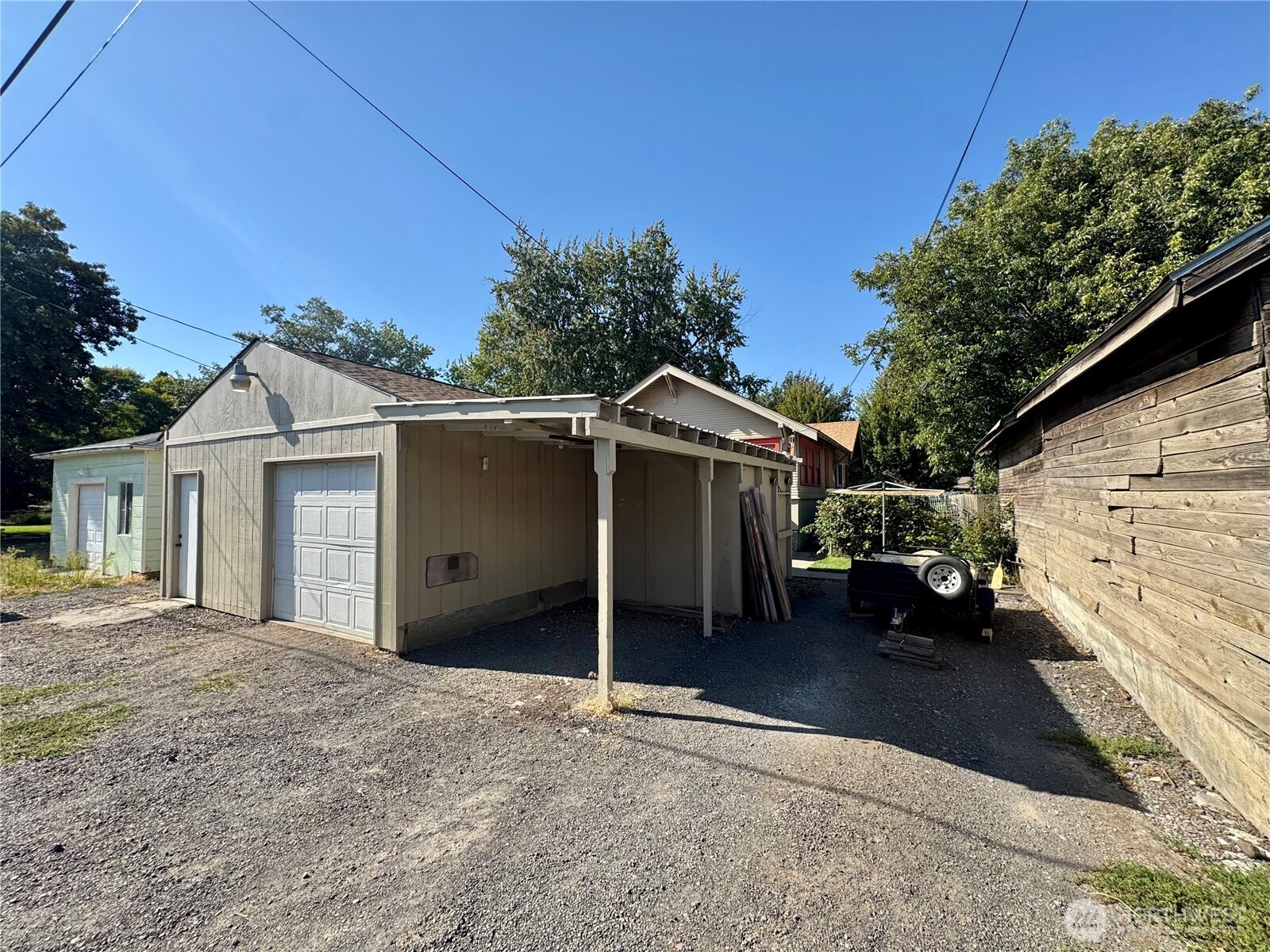 306 E Washington Avenue Property Photo 19