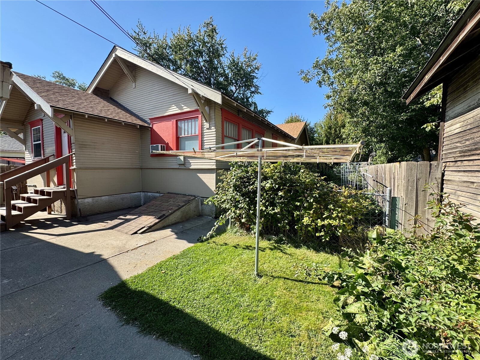 306 E Washington Avenue Property Photo 21
