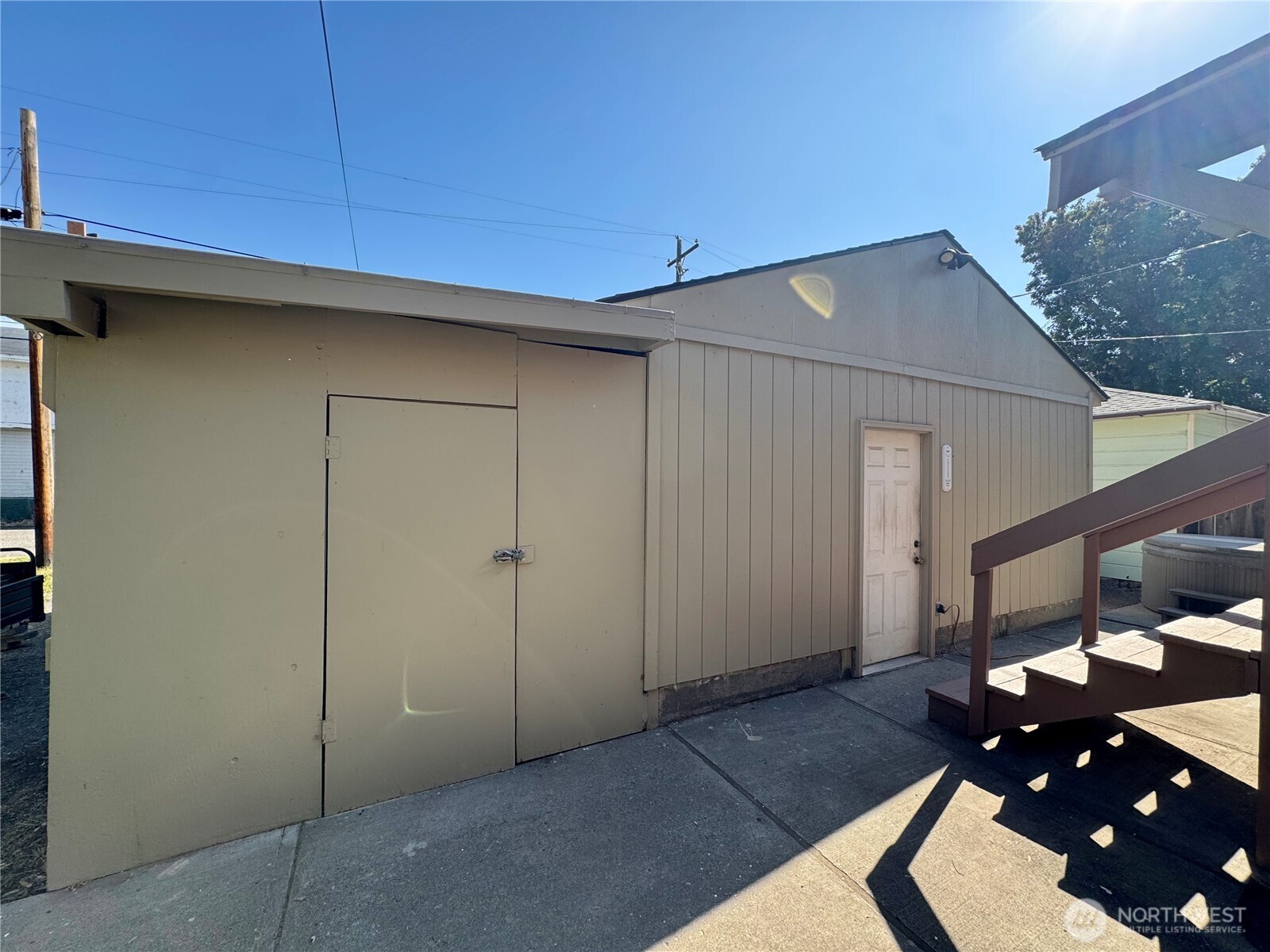 306 E Washington Avenue Property Photo 22
