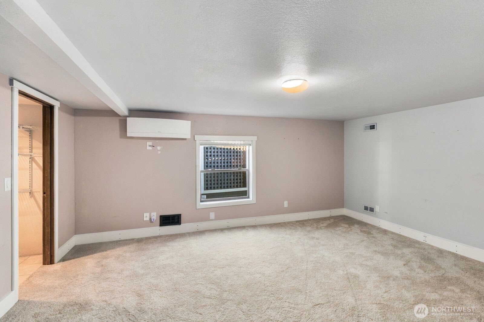 513 E Davies Loop Road Property Photo 25