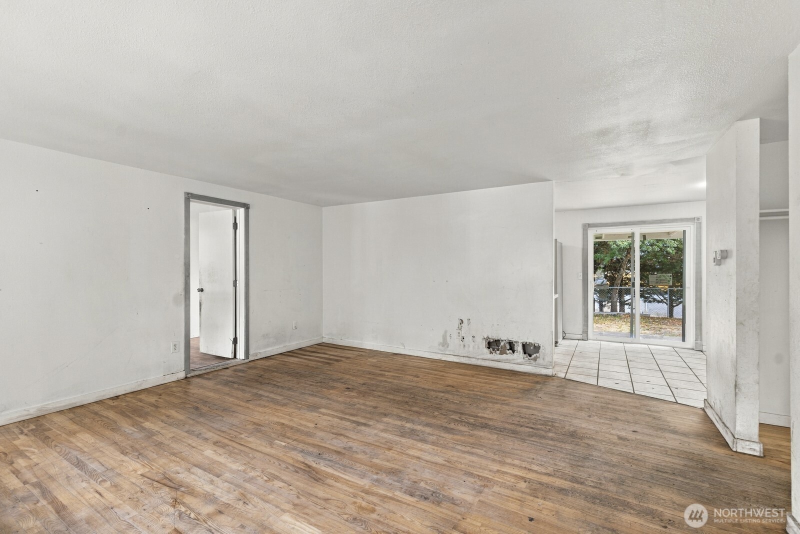 404 Edwards St Nw Property Photo 3