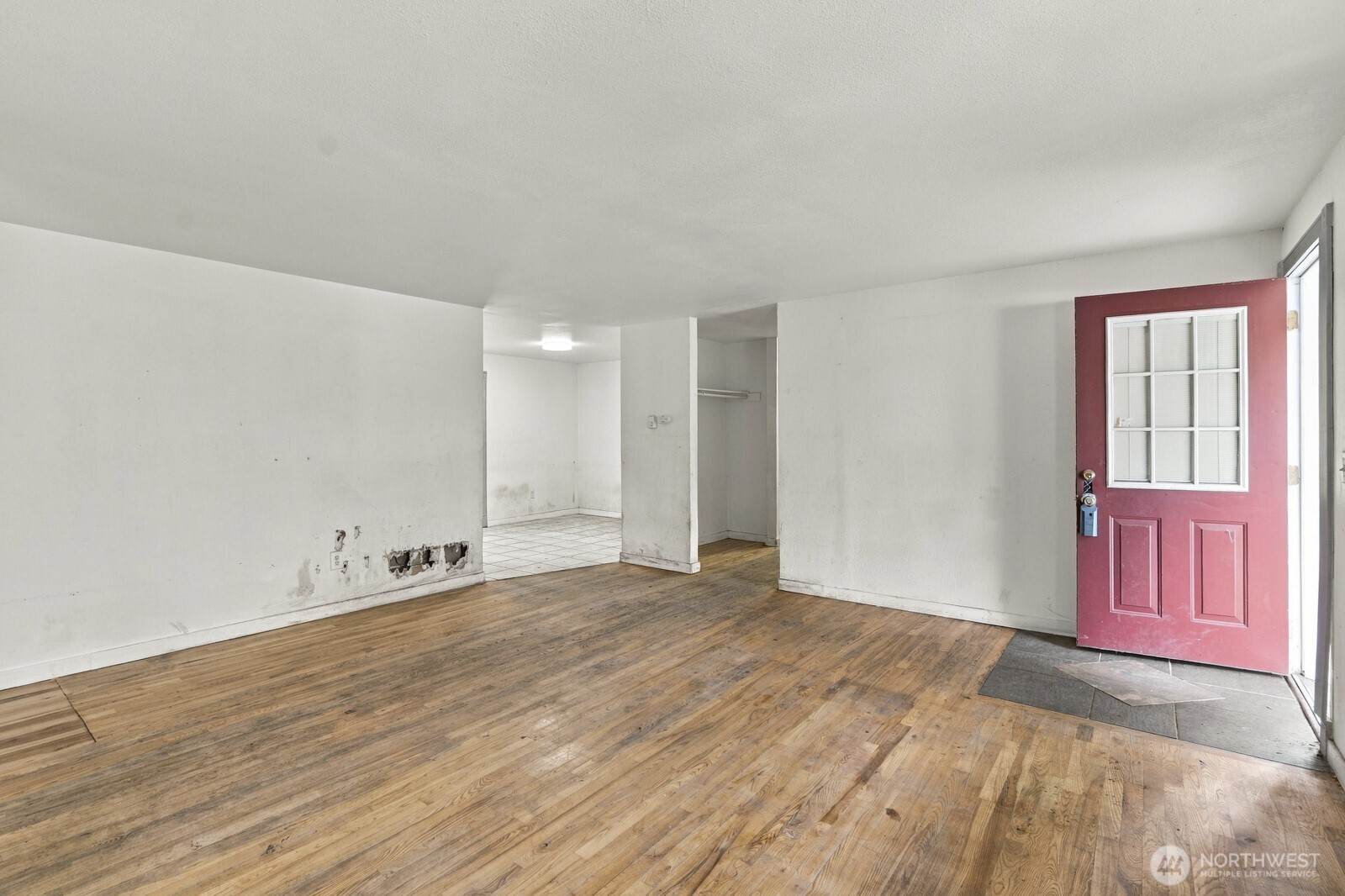 404 Edwards St Nw Property Photo 4