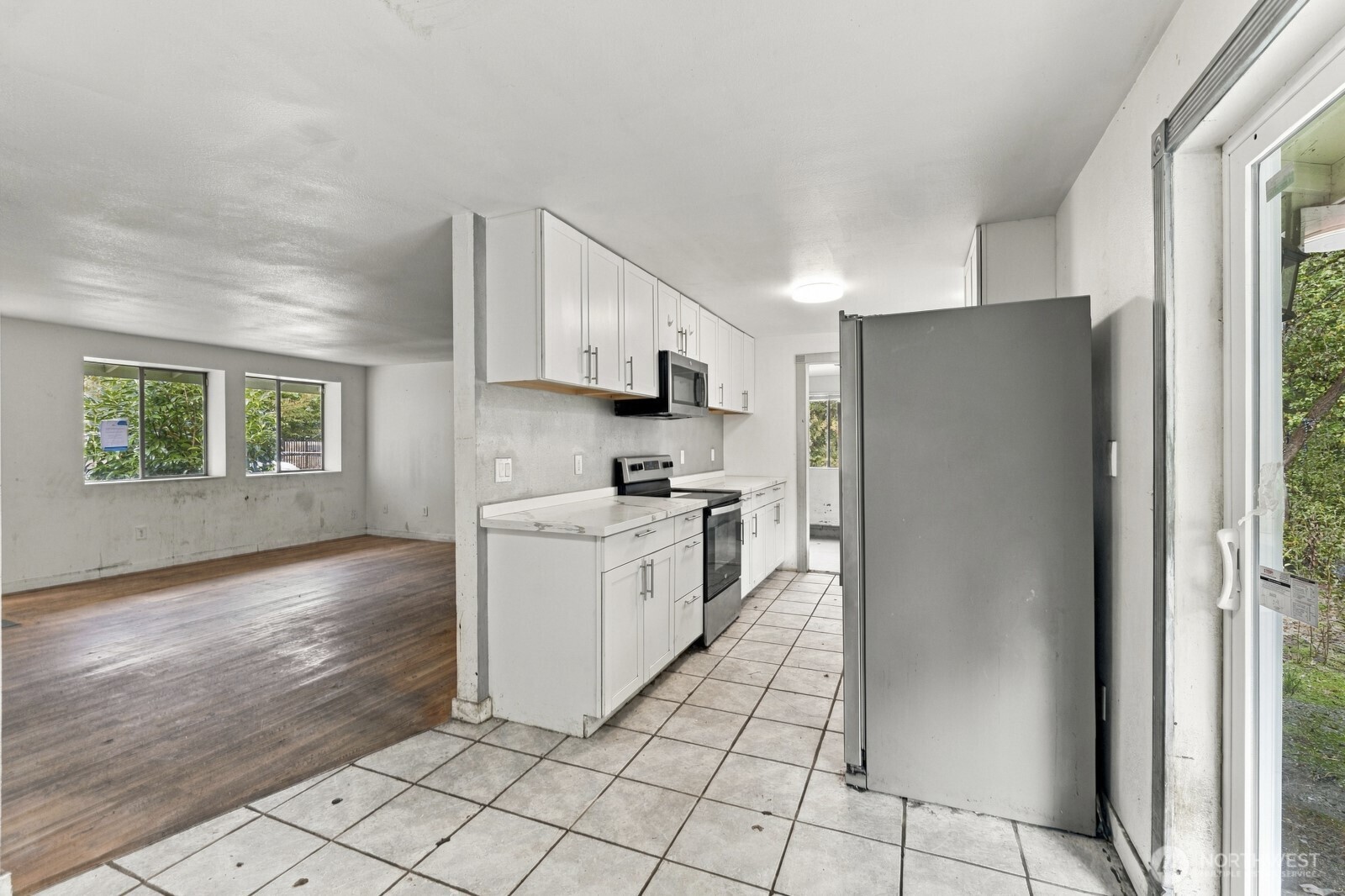 404 Edwards St Nw Property Photo 6