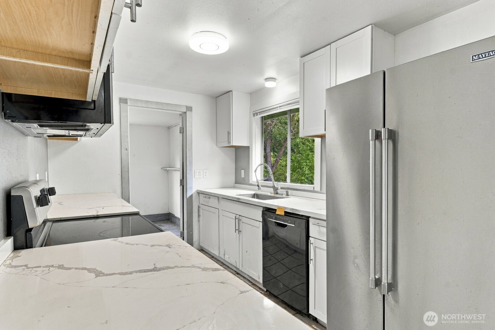 404 Edwards St Nw Property Photo 8
