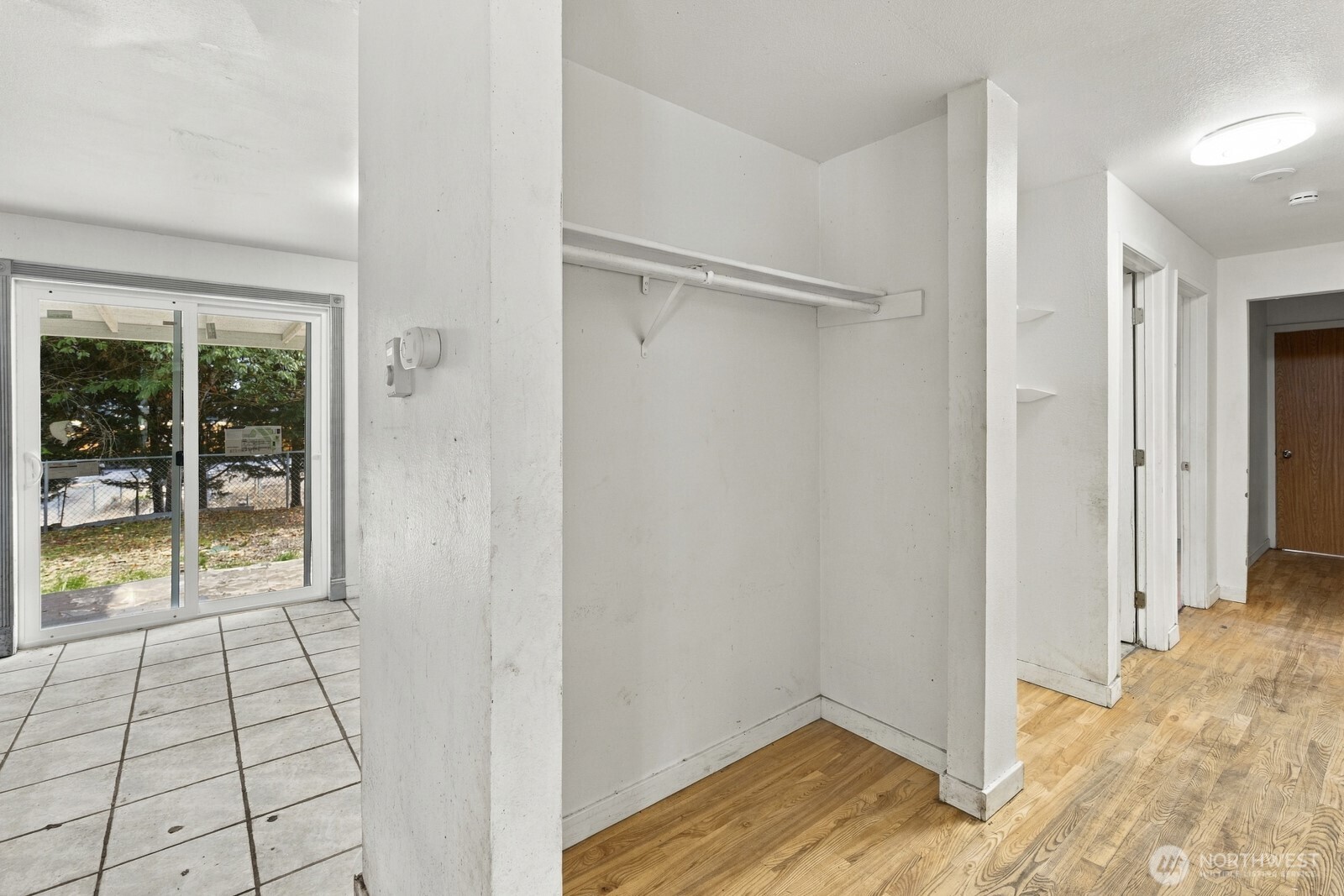 404 Edwards St Nw Property Photo 10