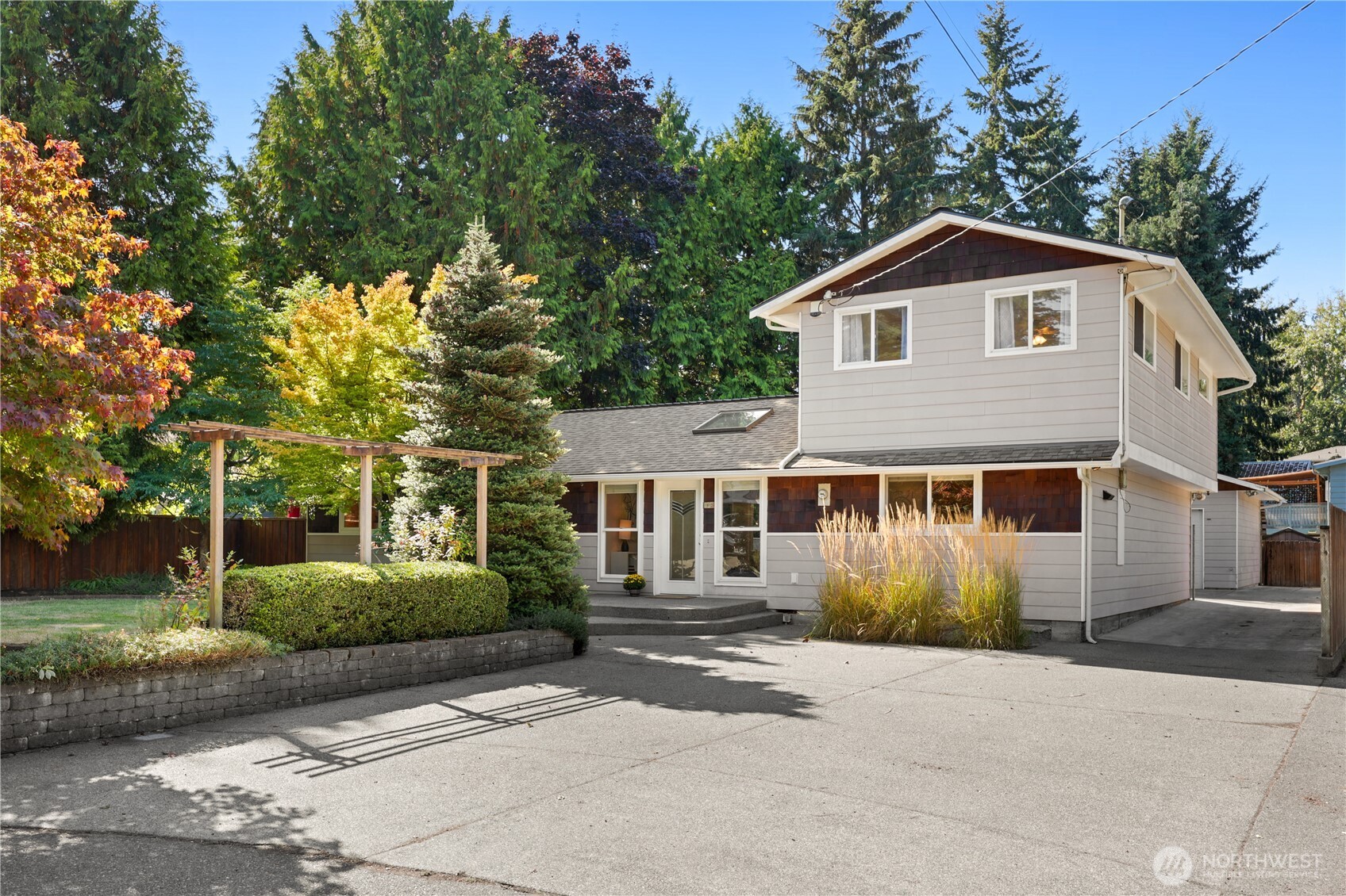 19012 78th Place Property Photo 2