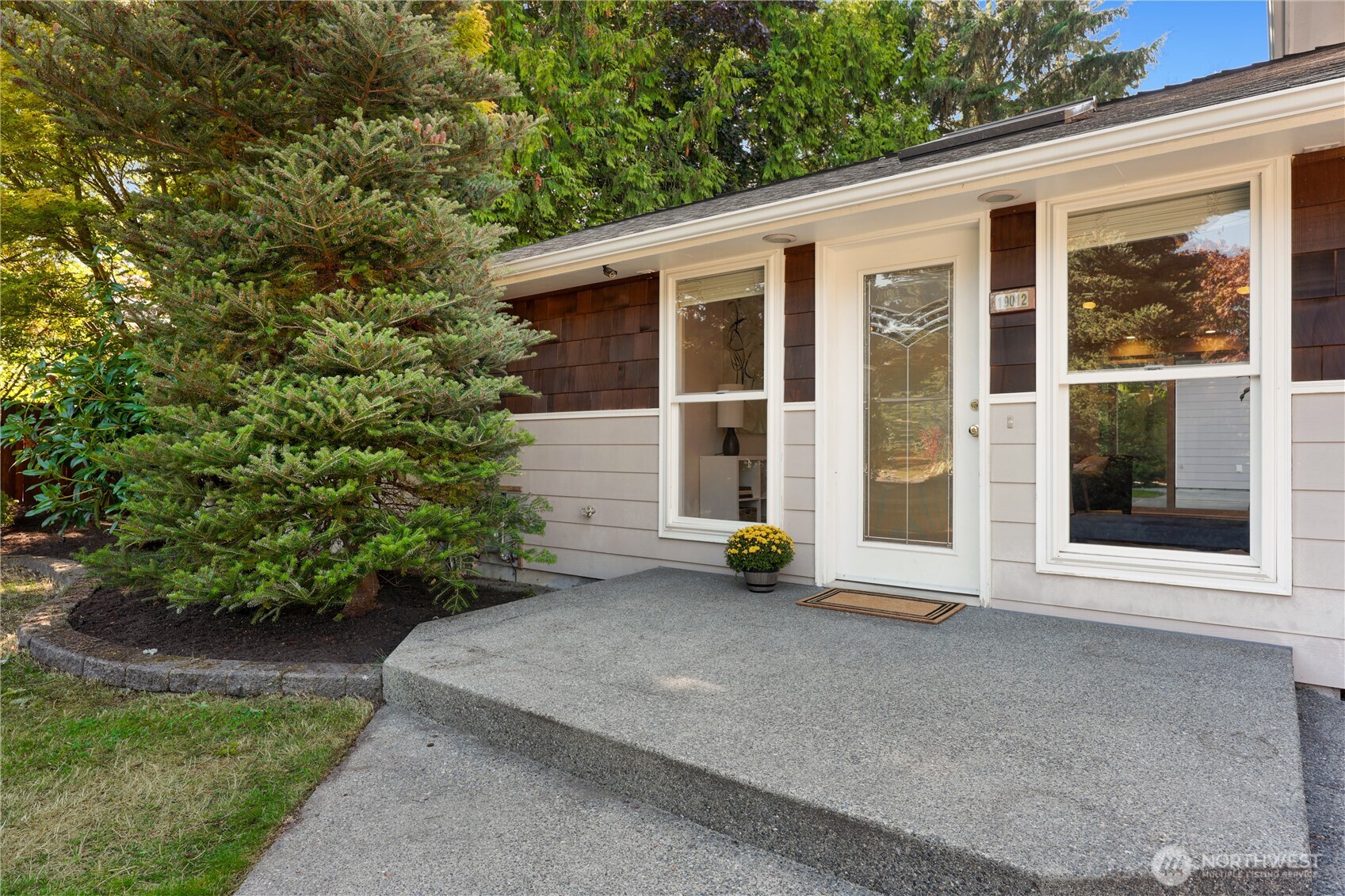 19012 78th Place Property Photo 3