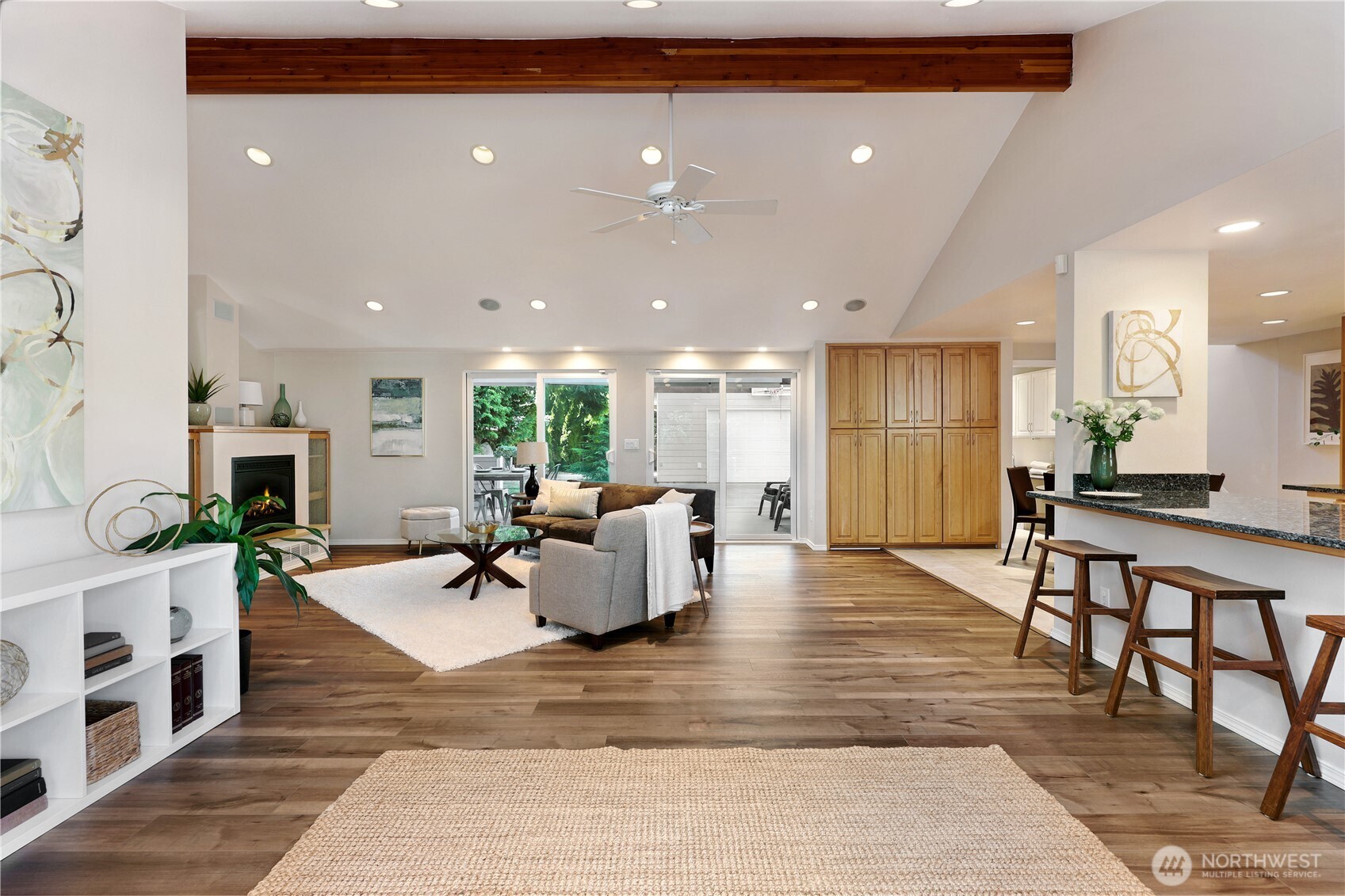 19012 78th Place Property Photo 5
