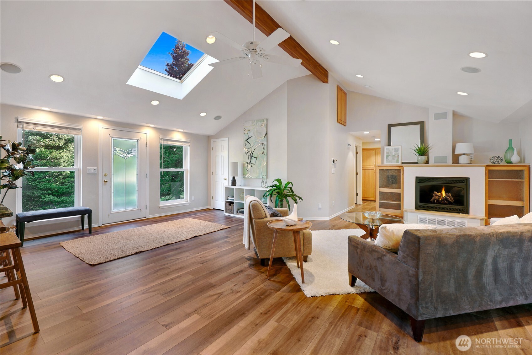 19012 78th Place Property Photo 8