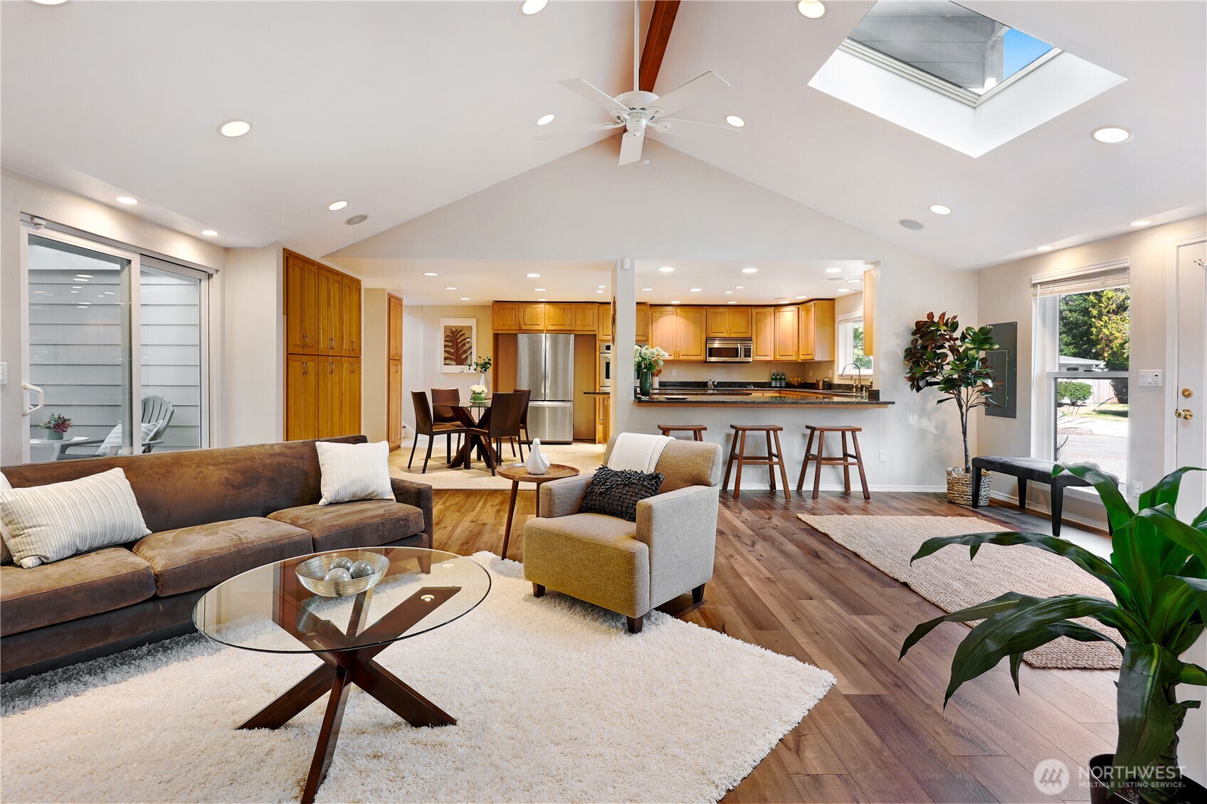 19012 78th Place Property Photo 9