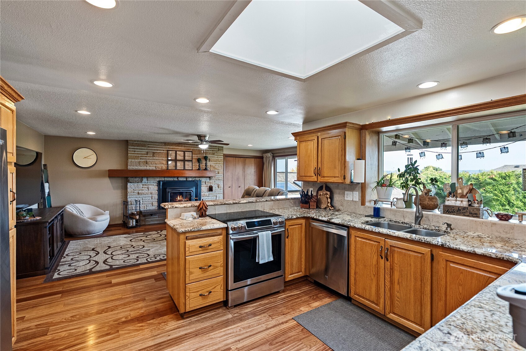 8203 Woodland Avenue Property Photo 18
