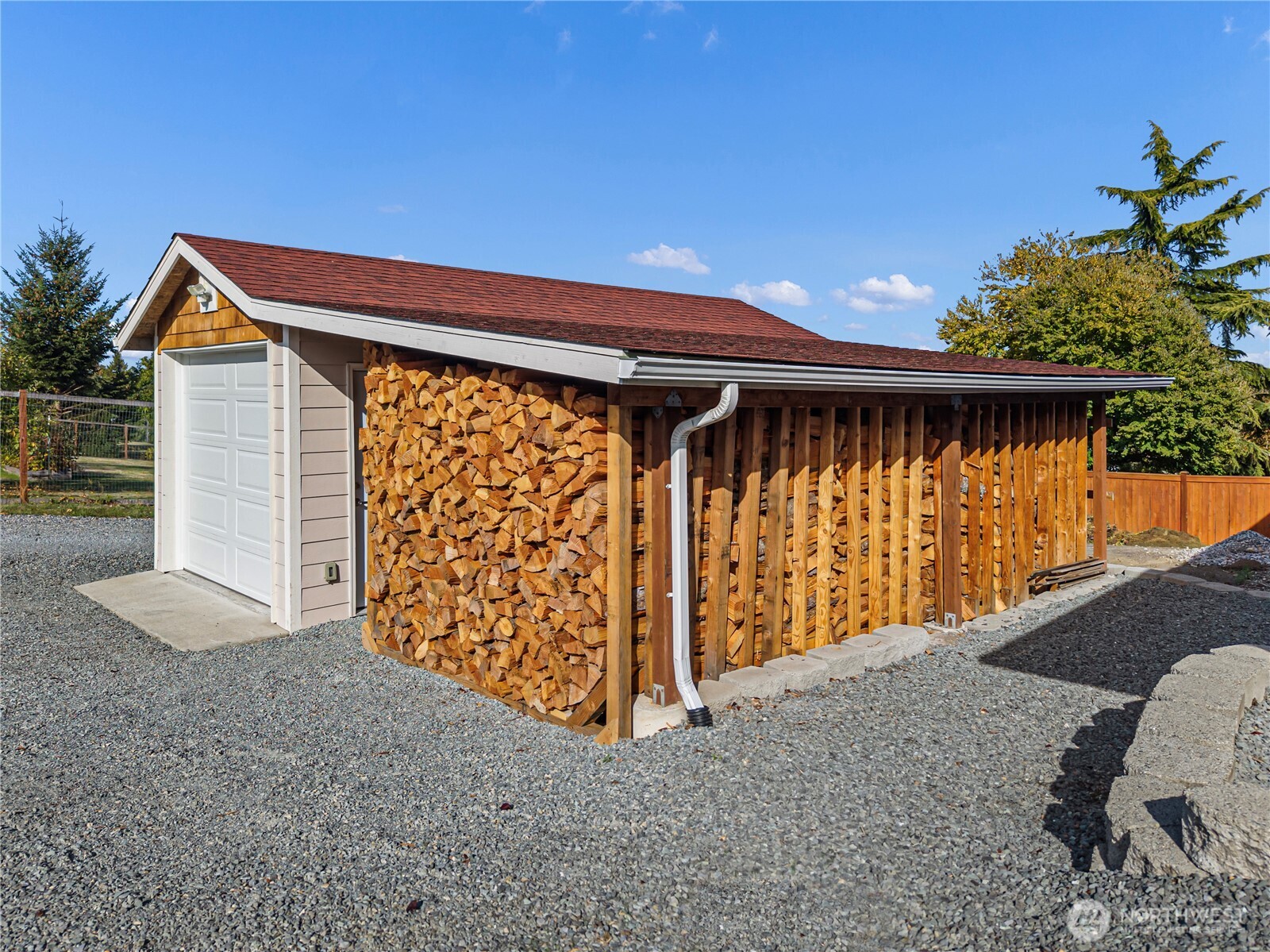 8203 Woodland Avenue Property Photo 39