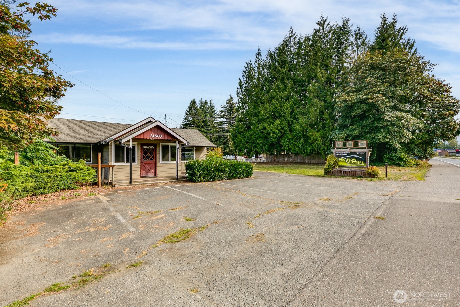 31503 Us 2 Property Photo 6