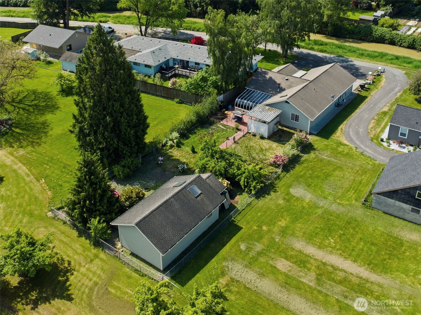 3206 Olympia Way Property Photo 2