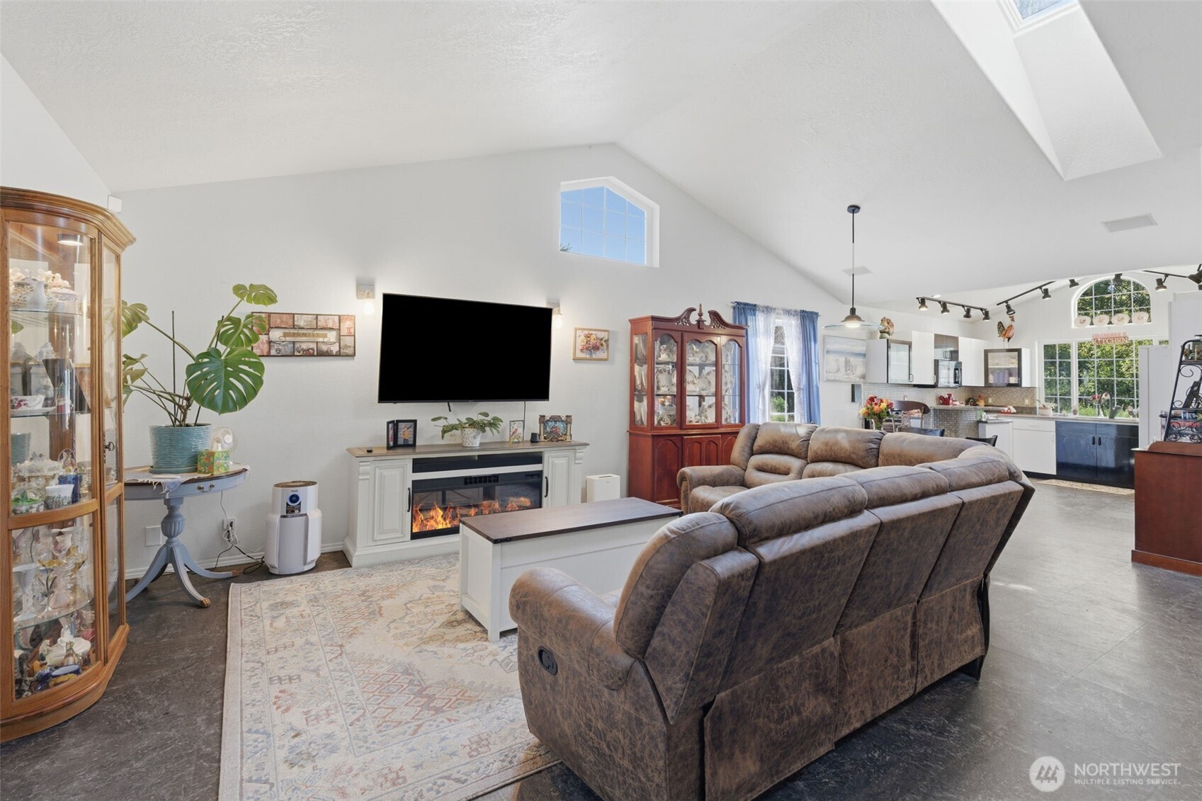 3206 Olympia Way Property Photo 8