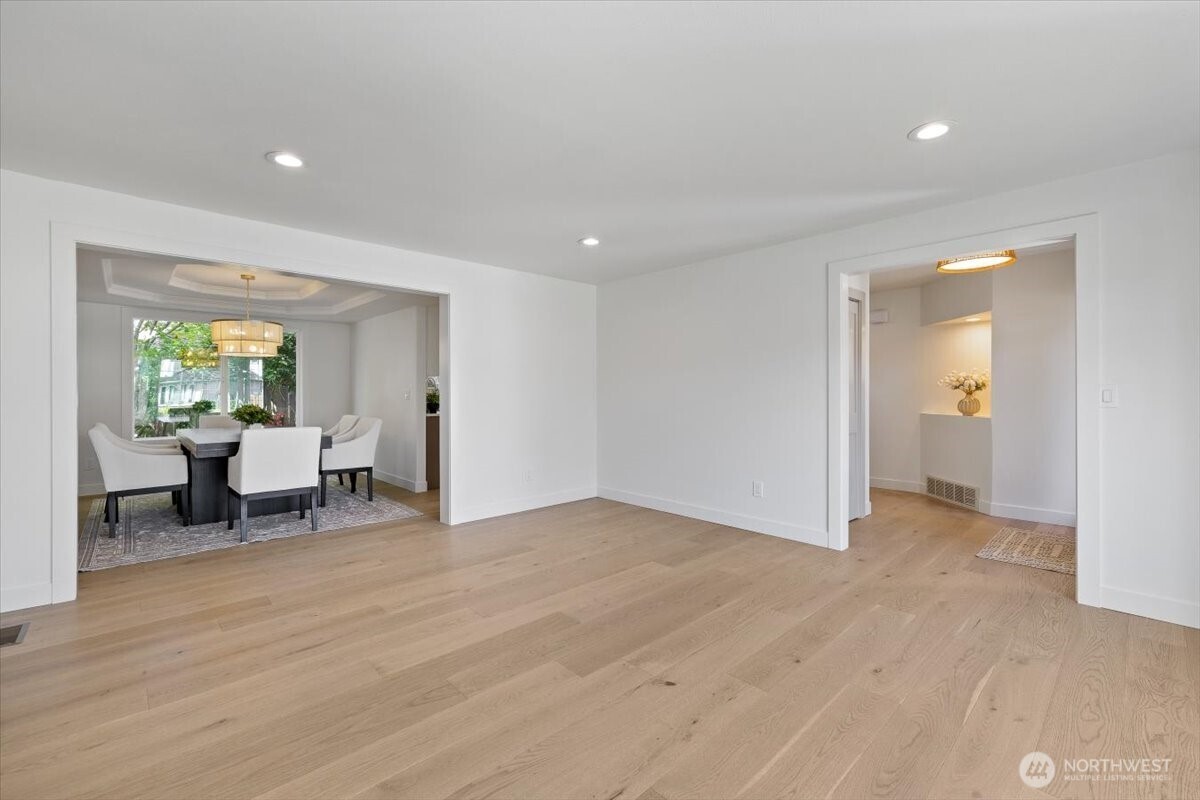 14116 64th Drive Property Photo 4