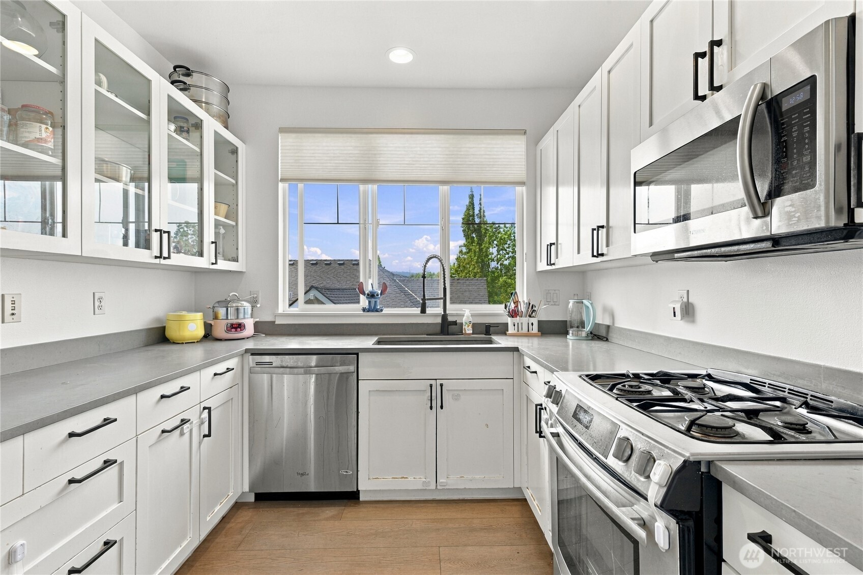 1601 Ne Katsura Street 101 Property Photo 16